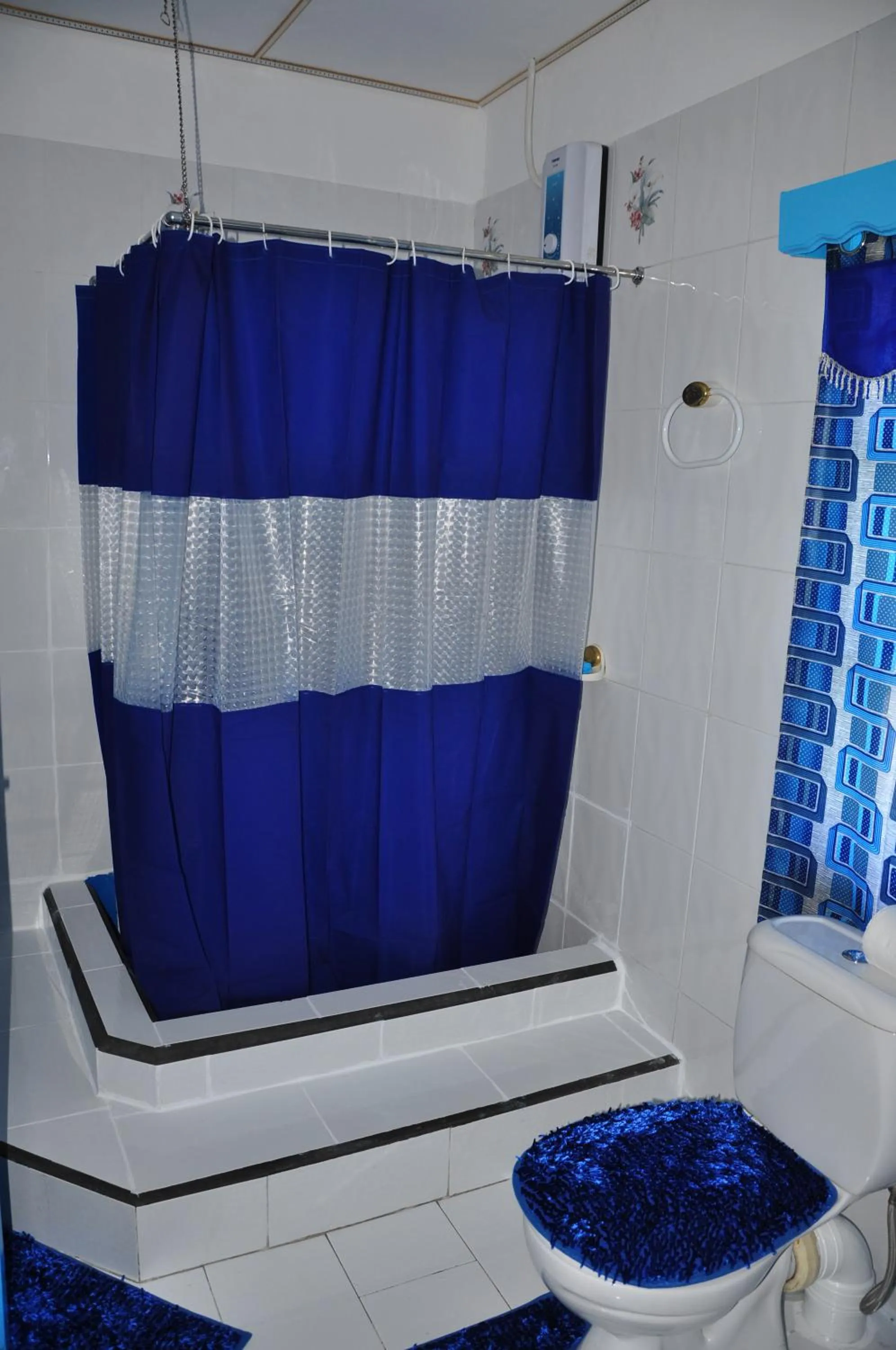 Bathroom in Le Chateau Bleu