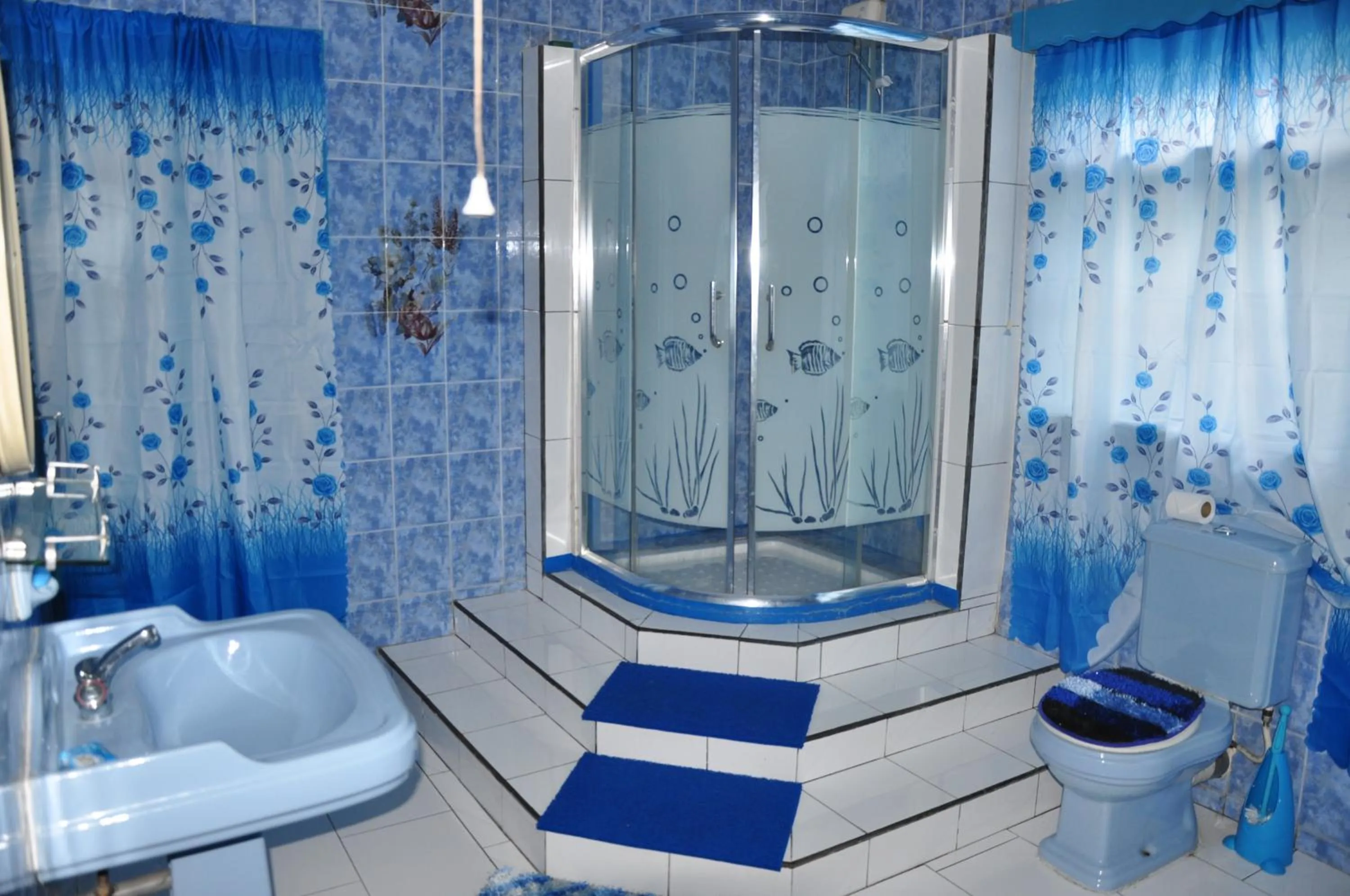 Bathroom in Le Chateau Bleu