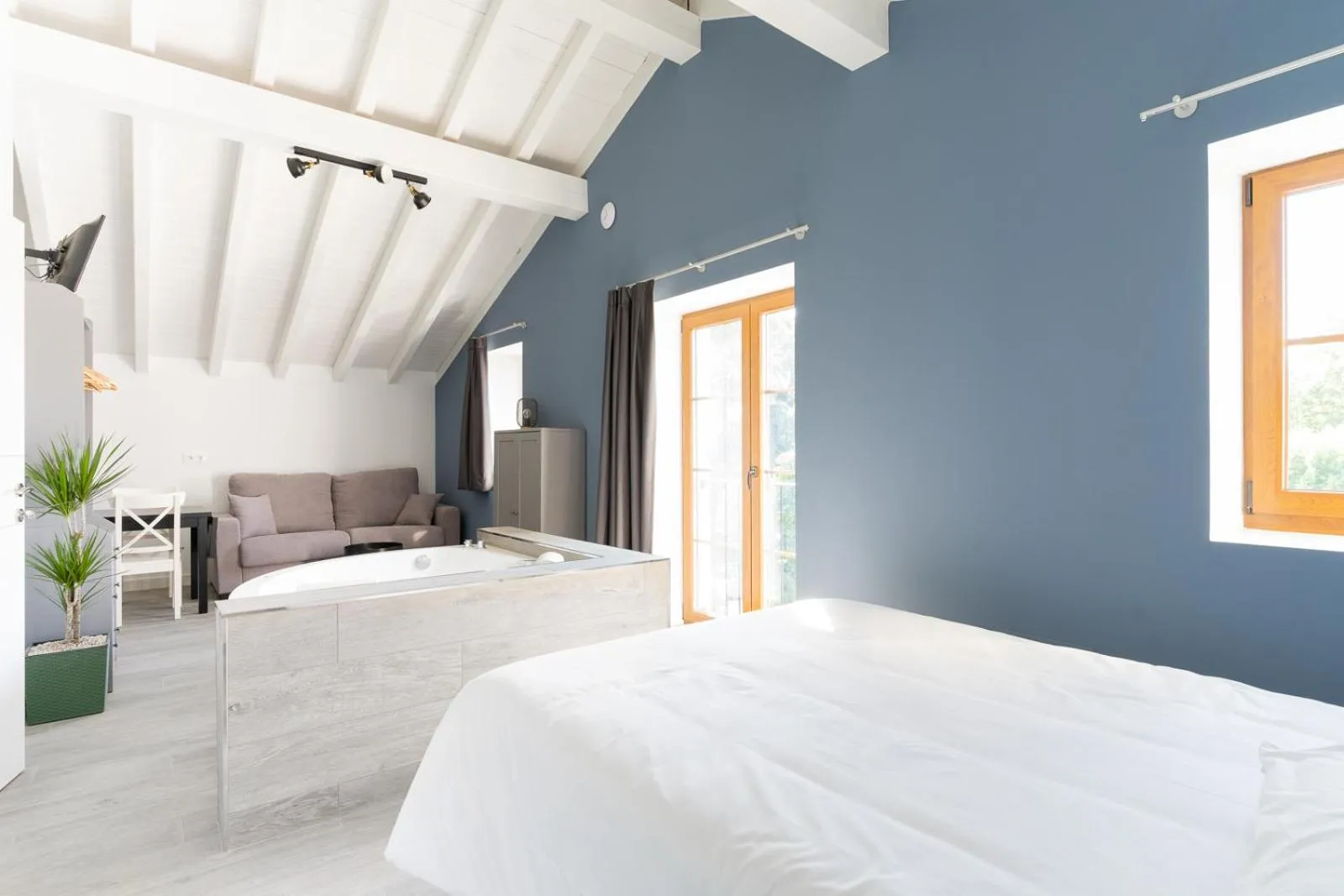 Bed in Jardines Villaverde