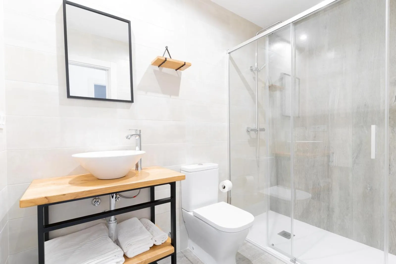 Bathroom in Jardines Villaverde