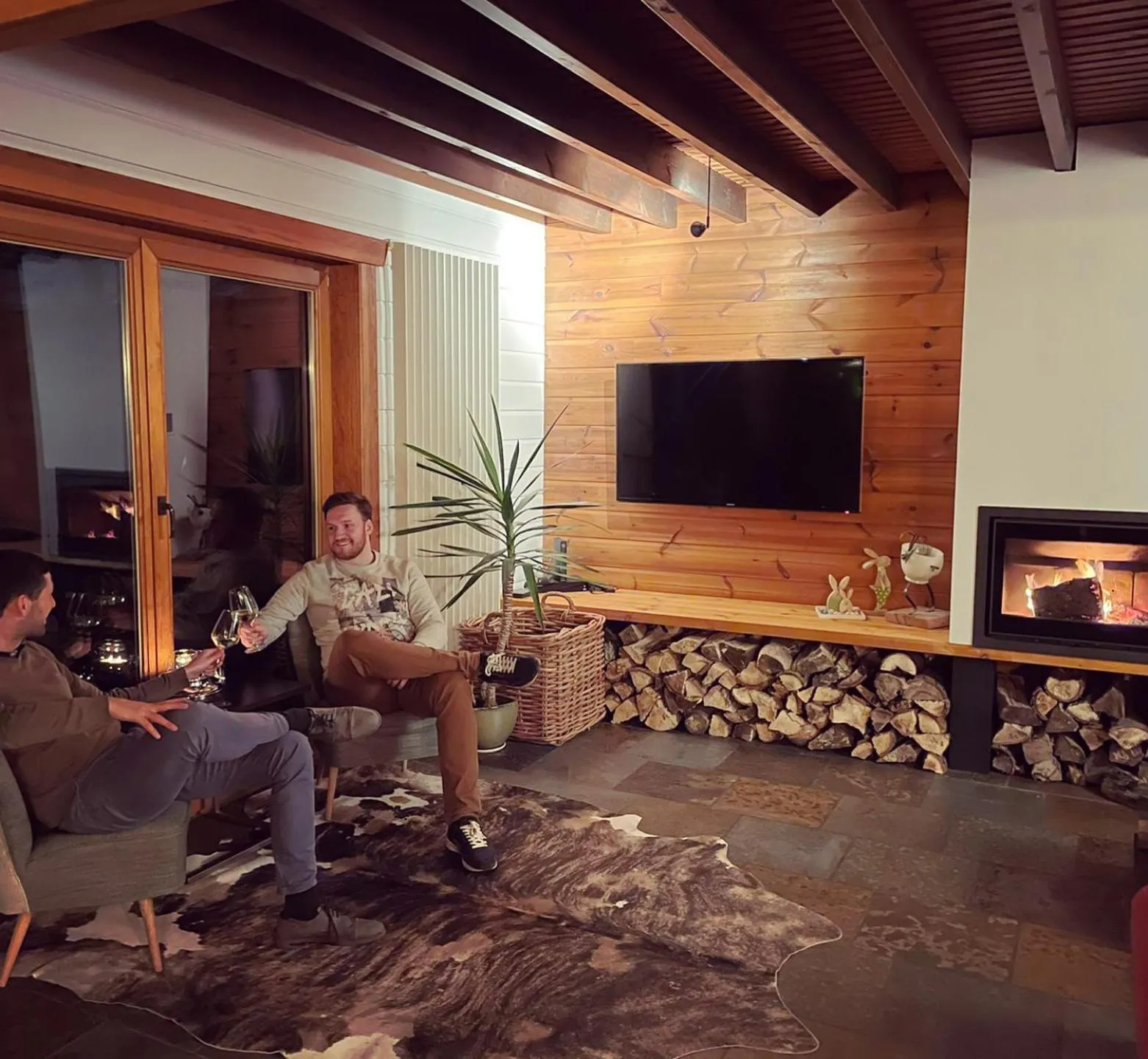 Communal lounge/ TV room in Nîdwazô - Ecolodge & Maison d'hôtes