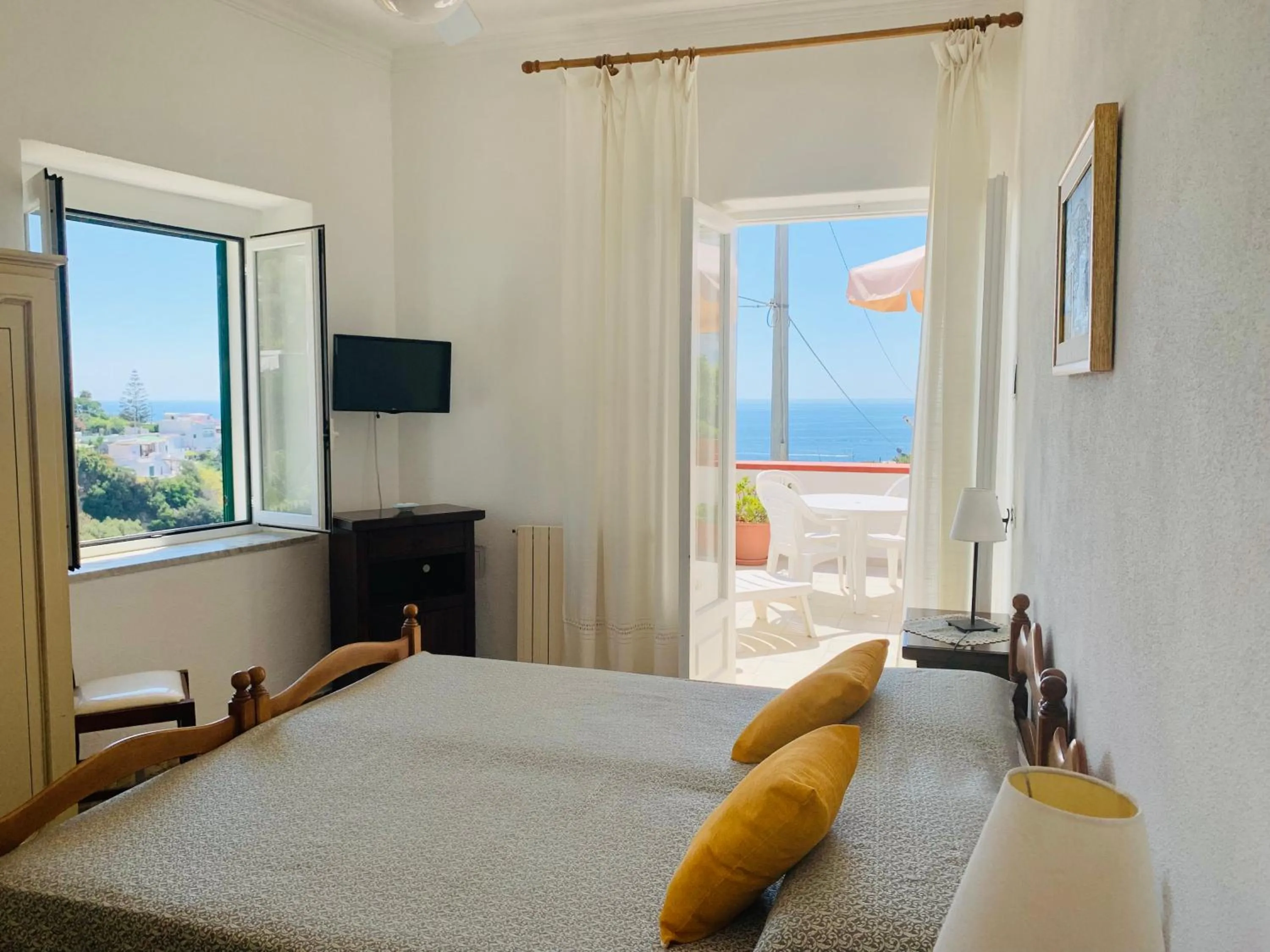 Sea view, Bed in Pensione Casa Verde