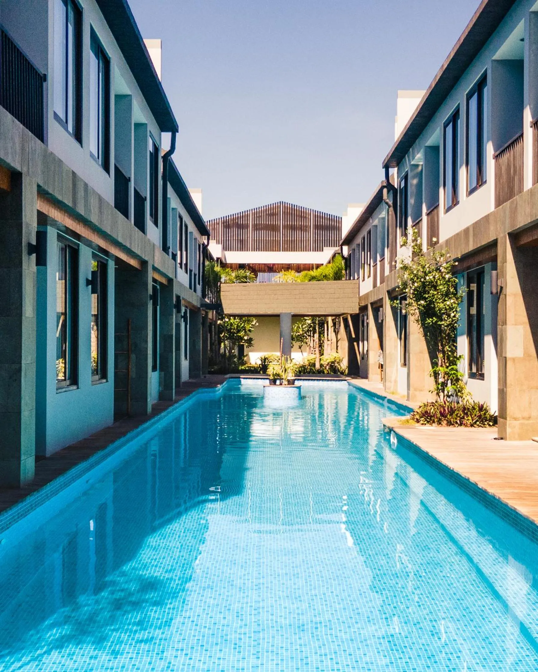 Swimming pool in Royal Regantris Trawangan