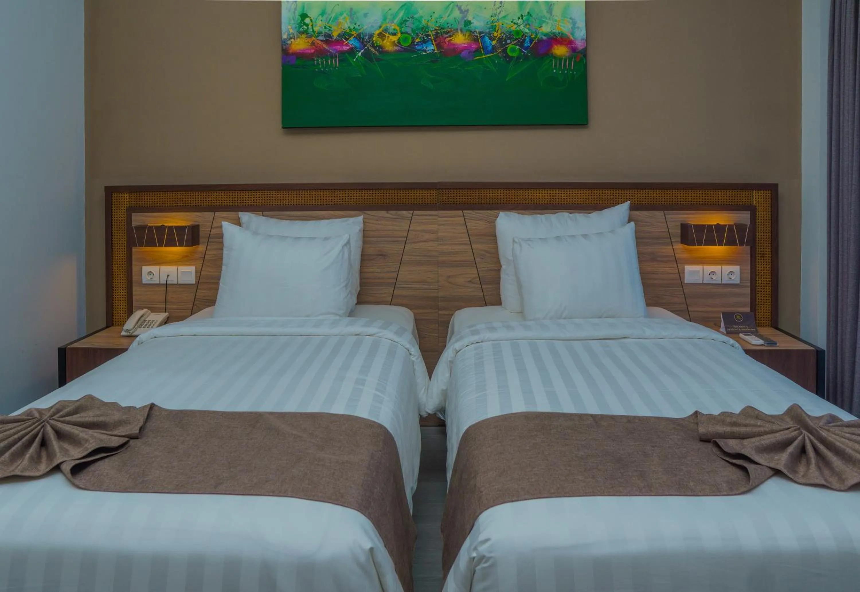 Bed in Royal Regantris Trawangan