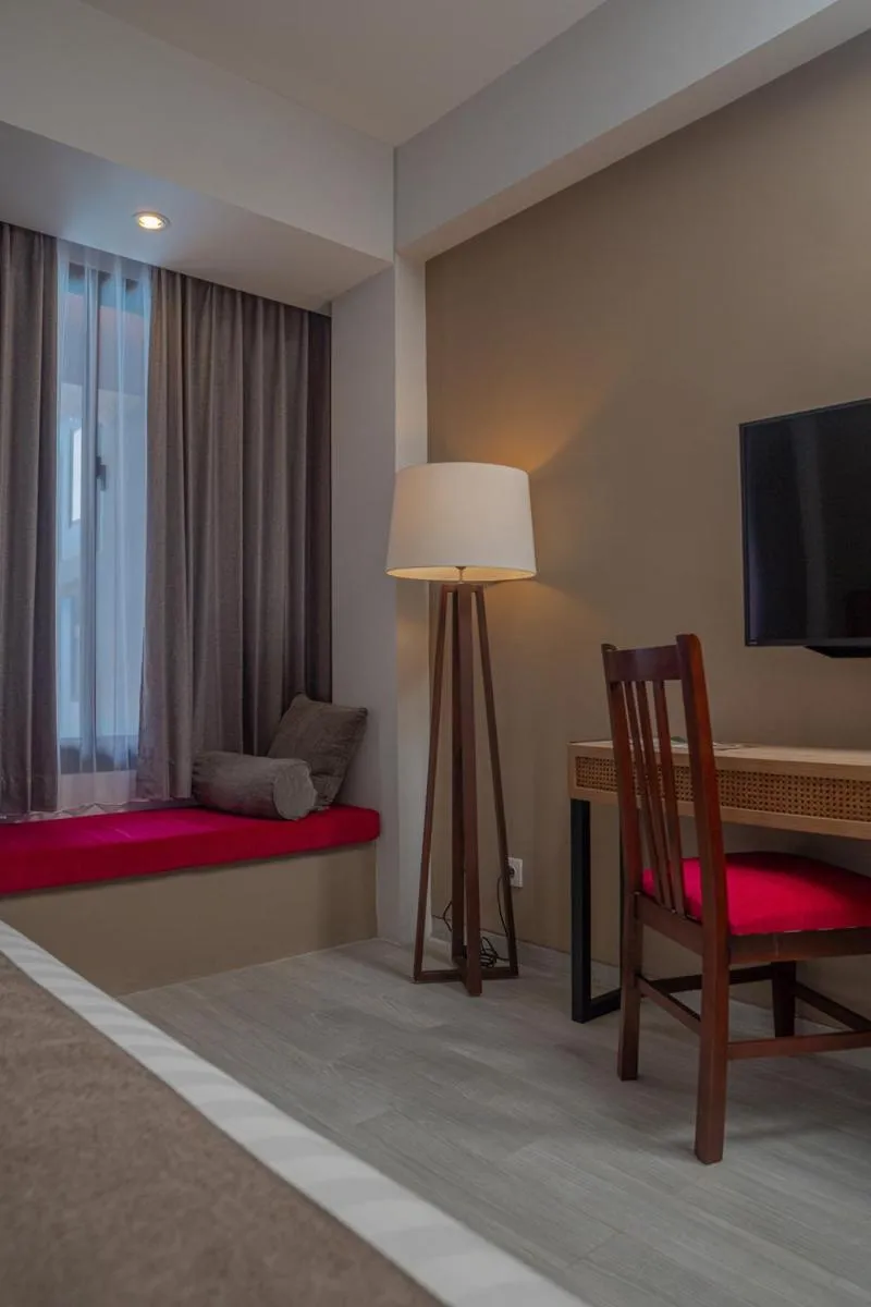 Bed in Royal Regantris Trawangan