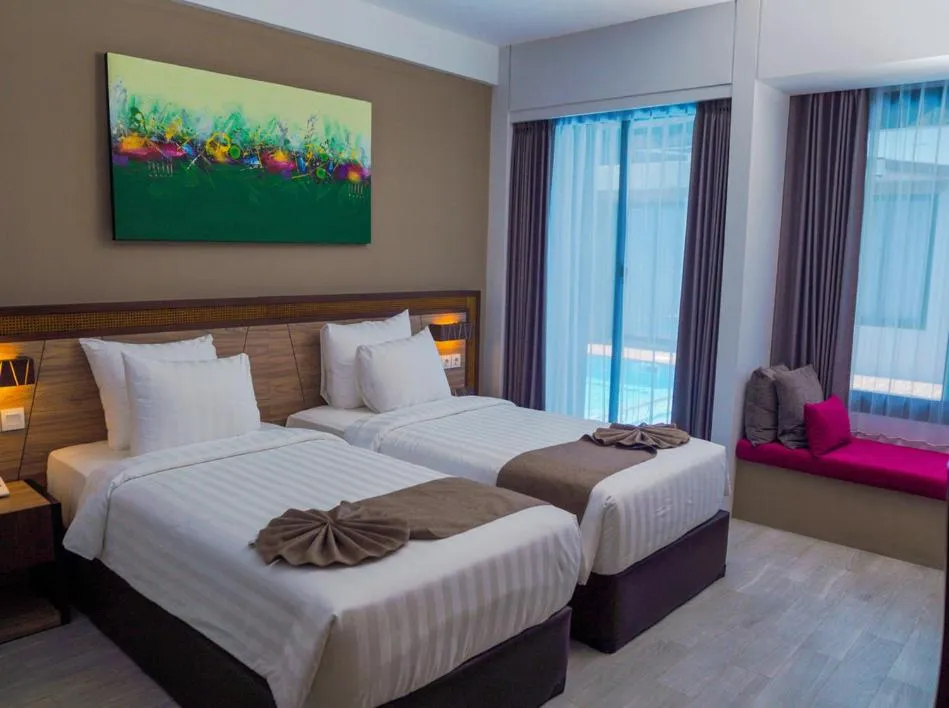 Bed in Royal Regantris Trawangan