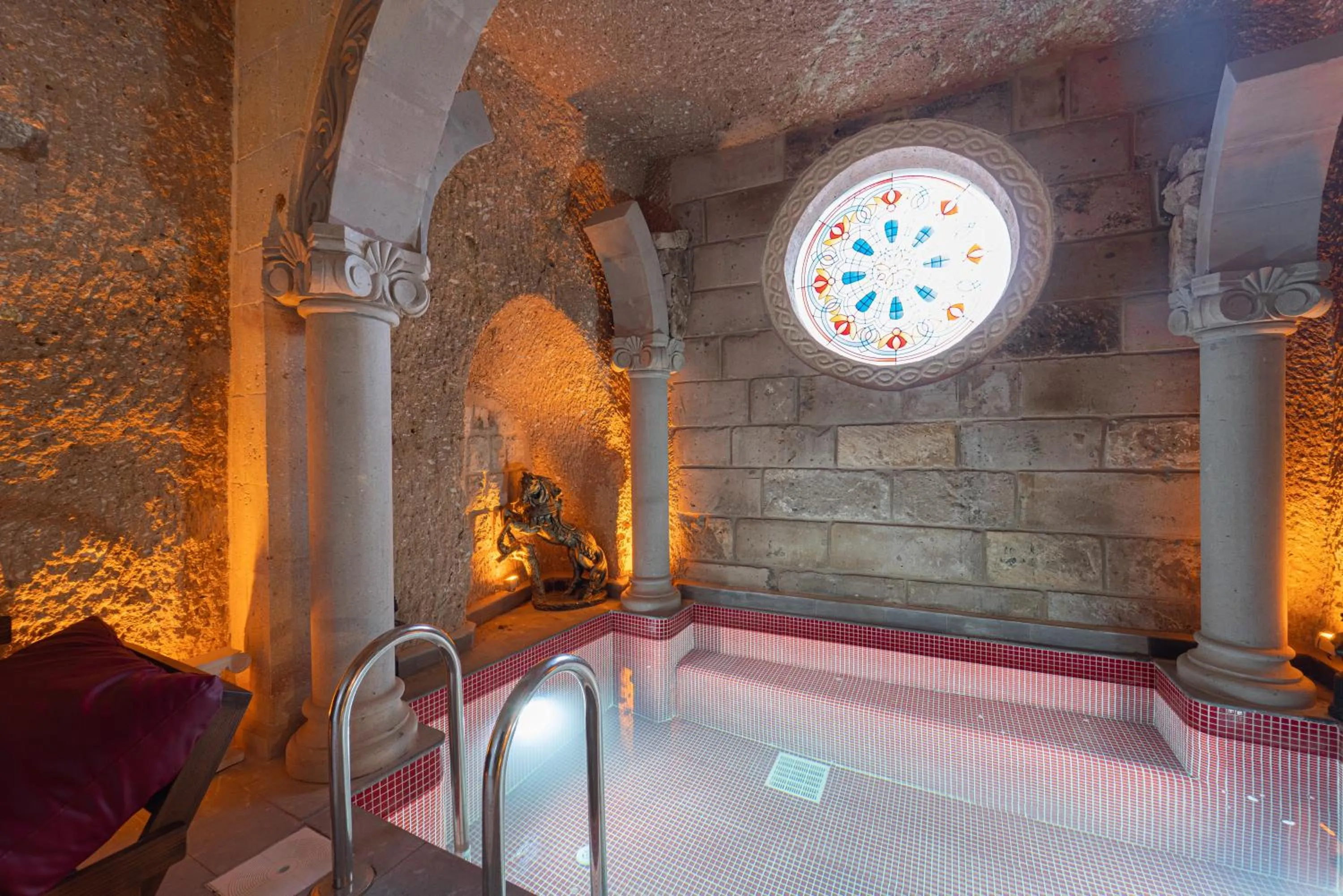 Swimming pool in Pegas Cave Suites