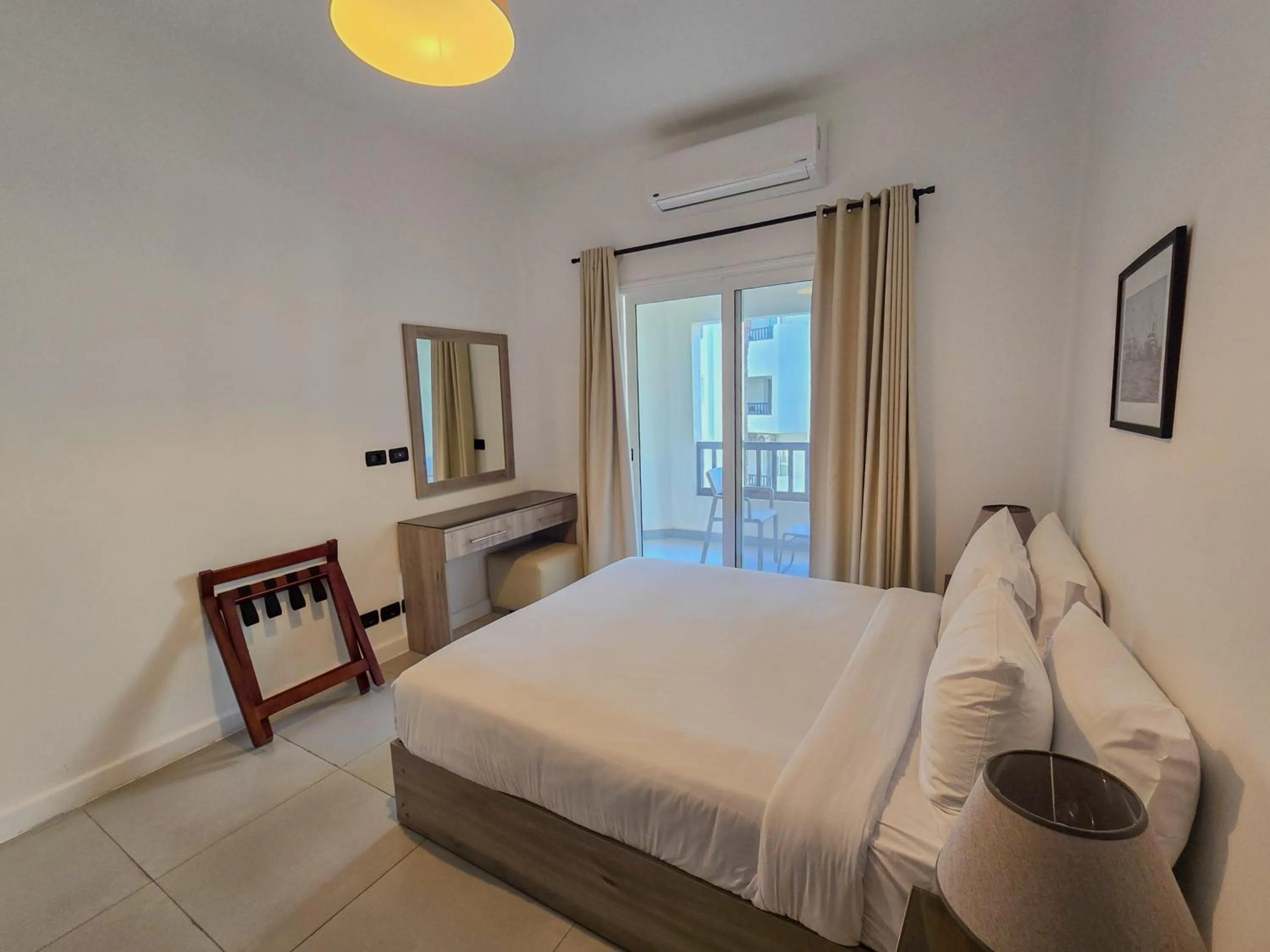 Bedroom, Bed in Palma Hotel