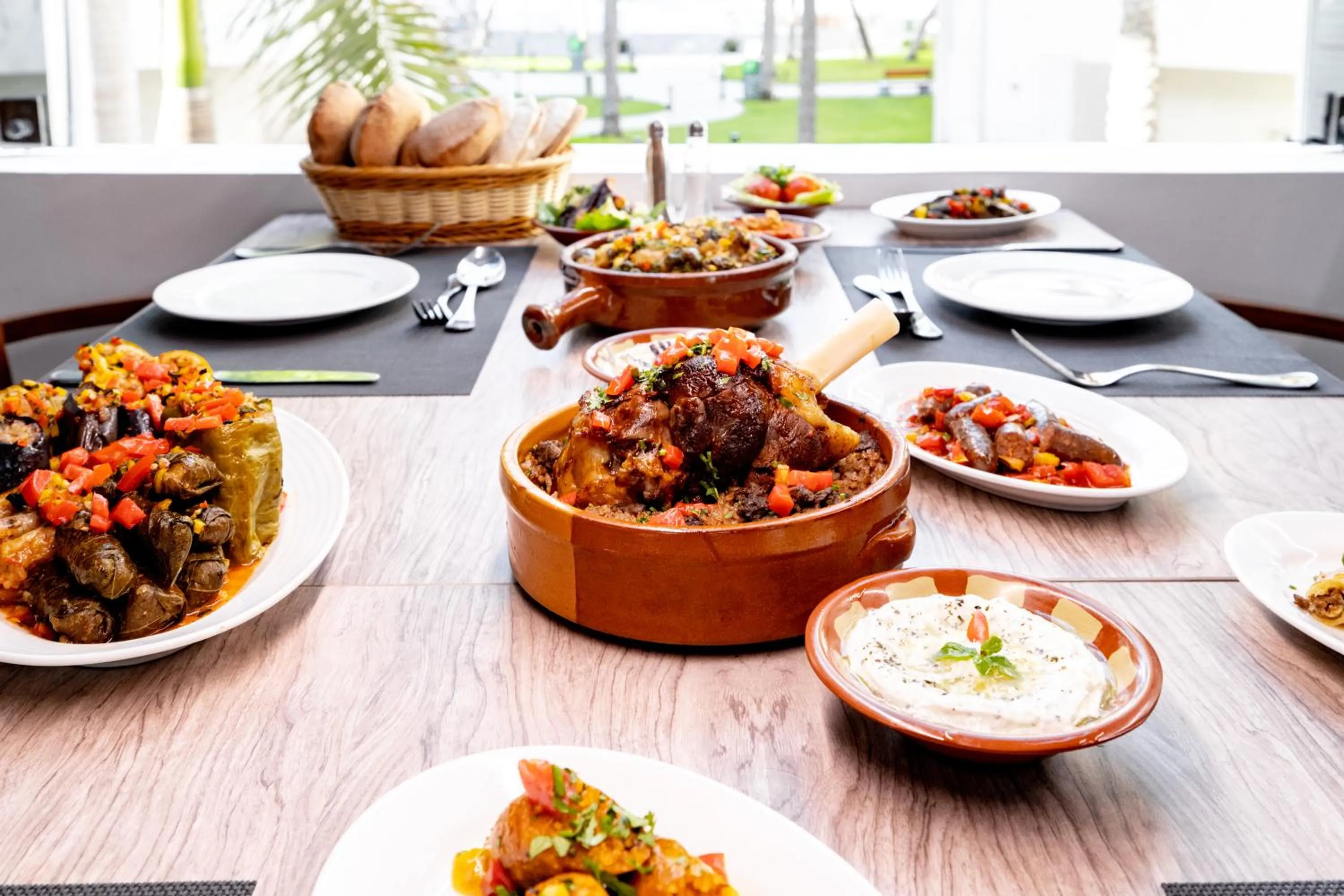 Restaurant/places to eat in Palma Hotel