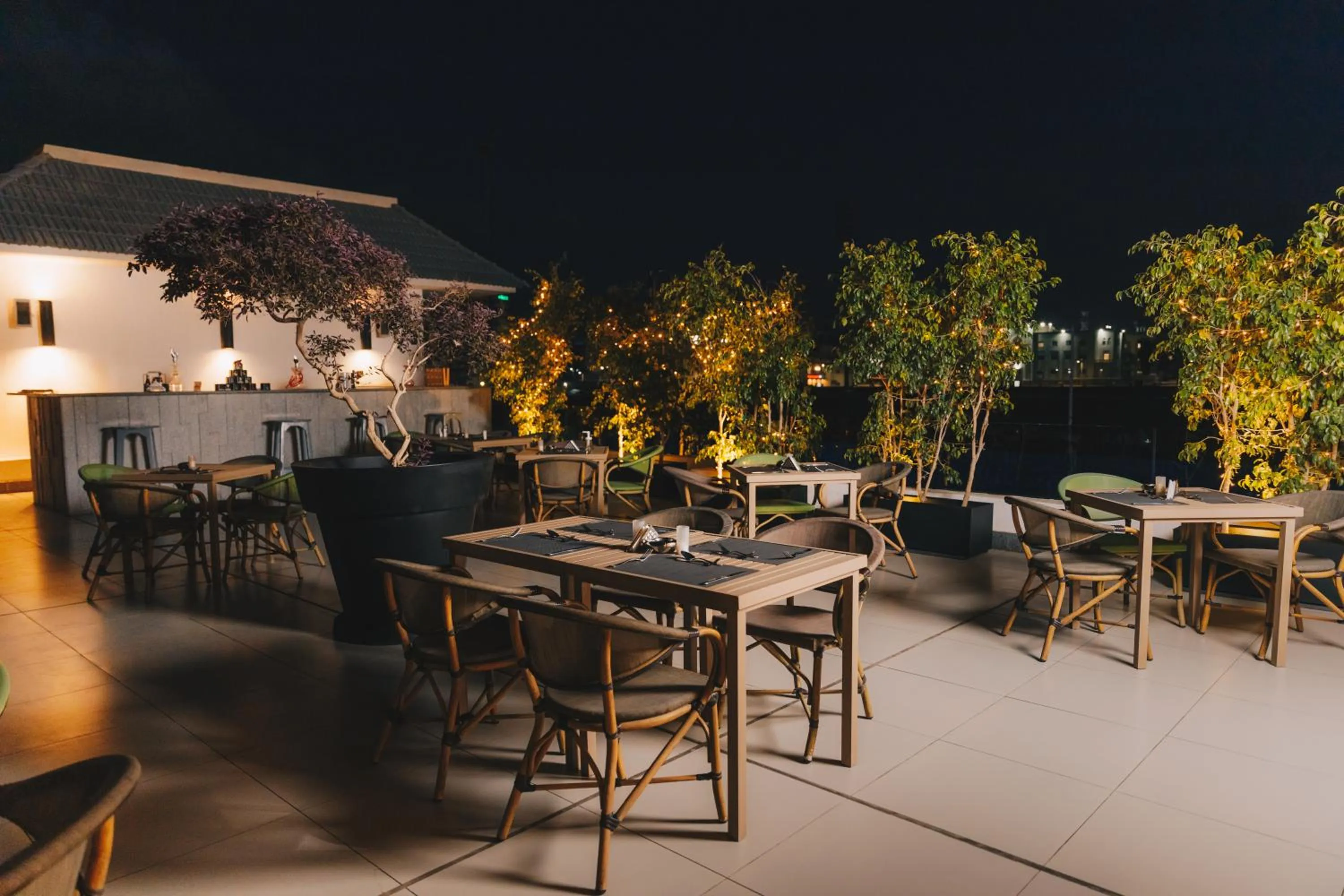 Restaurant/places to eat in Palma Hotel