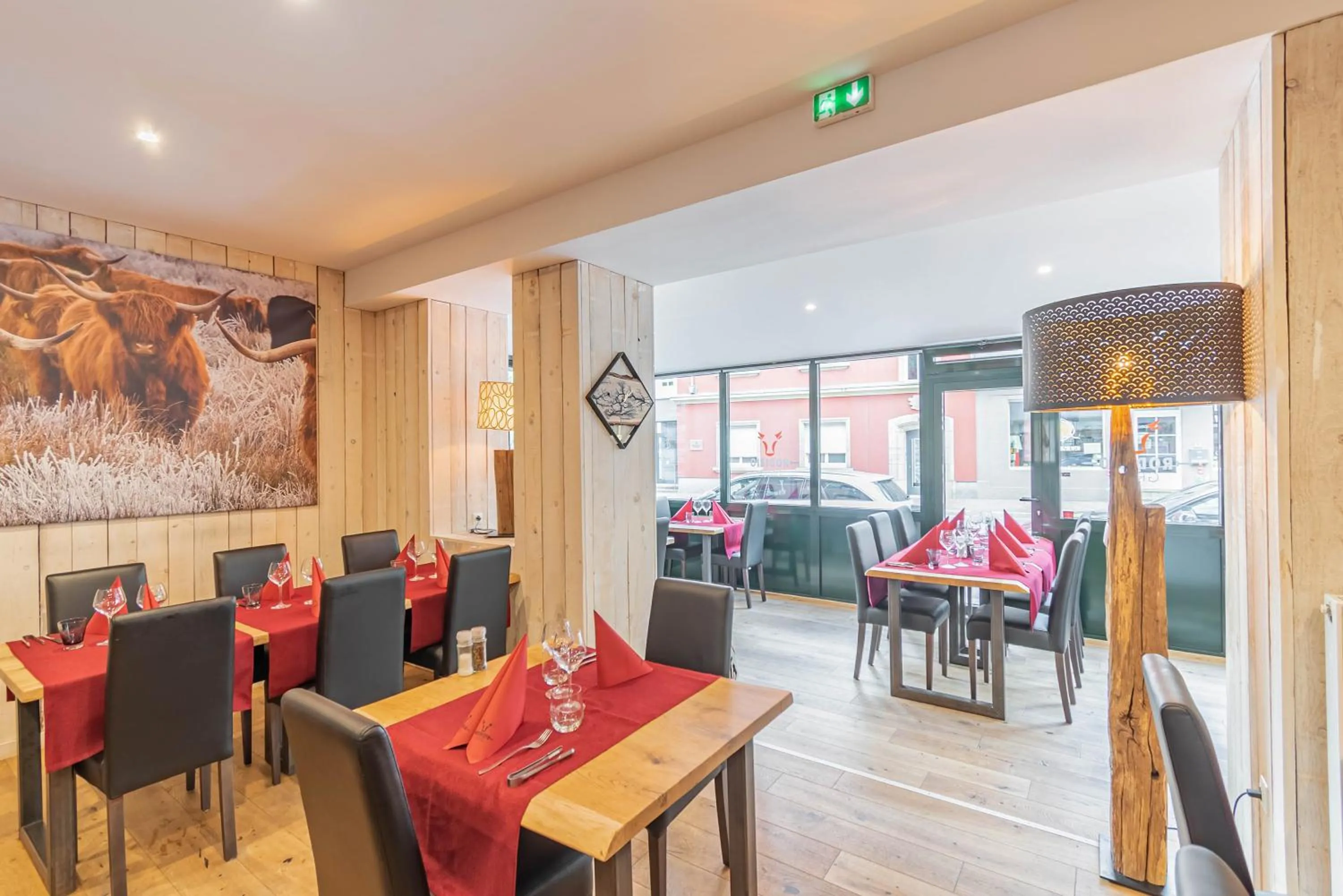 Restaurant/places to eat in Esplanade Hotel