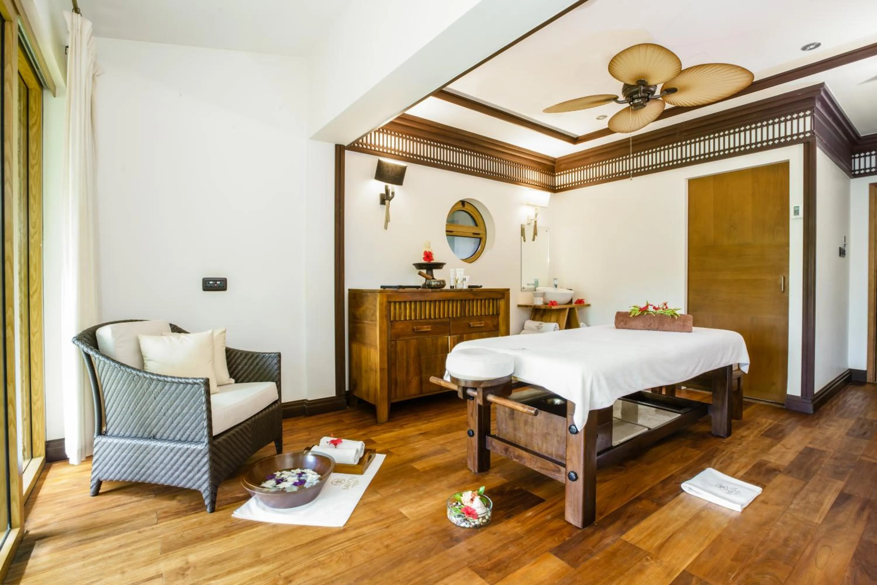 Massage in Savoy Seychelles Resort & Spa