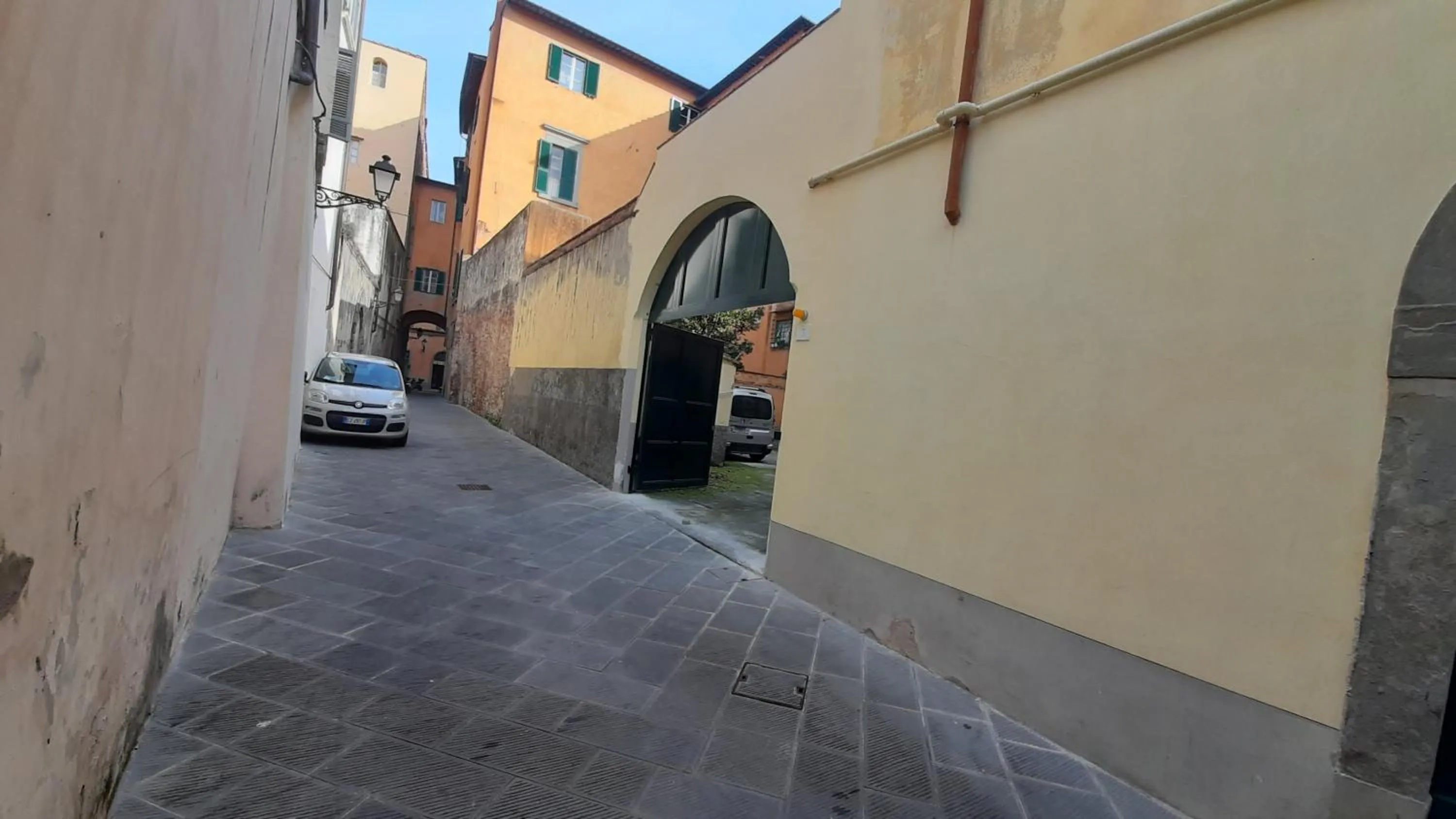Parking in Casa per ferie religiosa Figlie di Nazareth