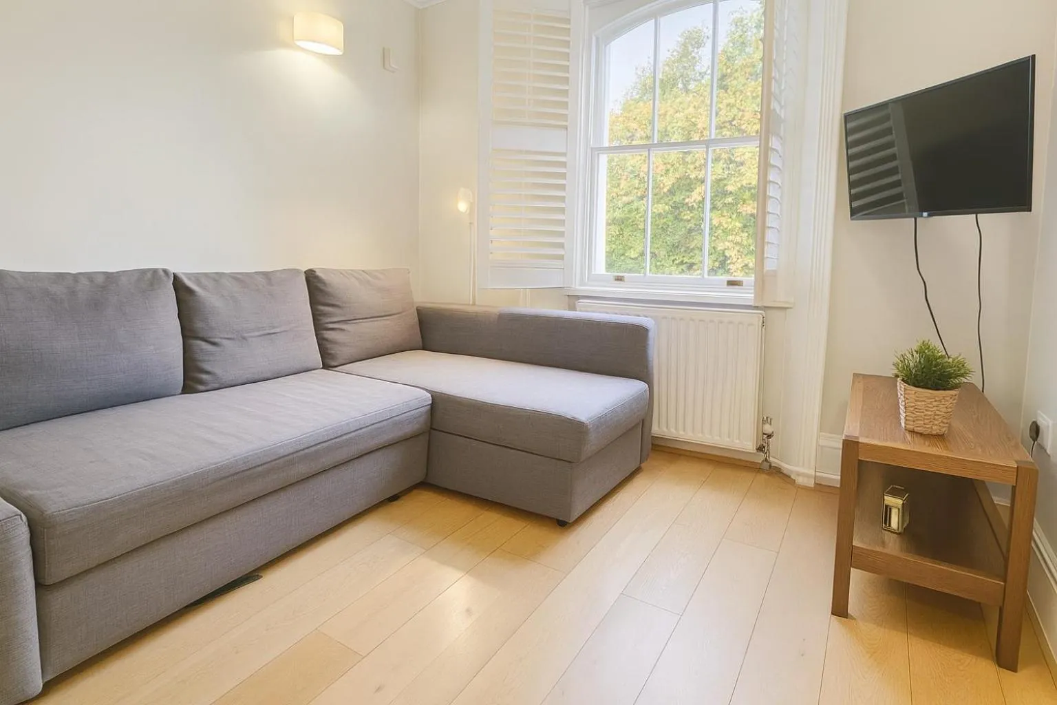Living room in Queen Victoria Apartments