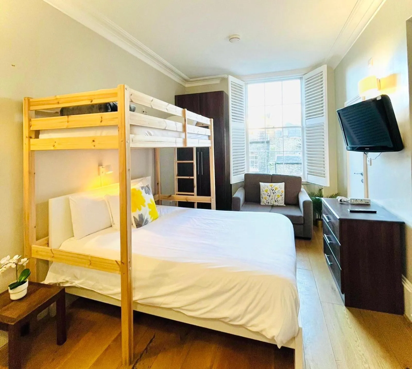 Bed in Queen Victoria Apartments