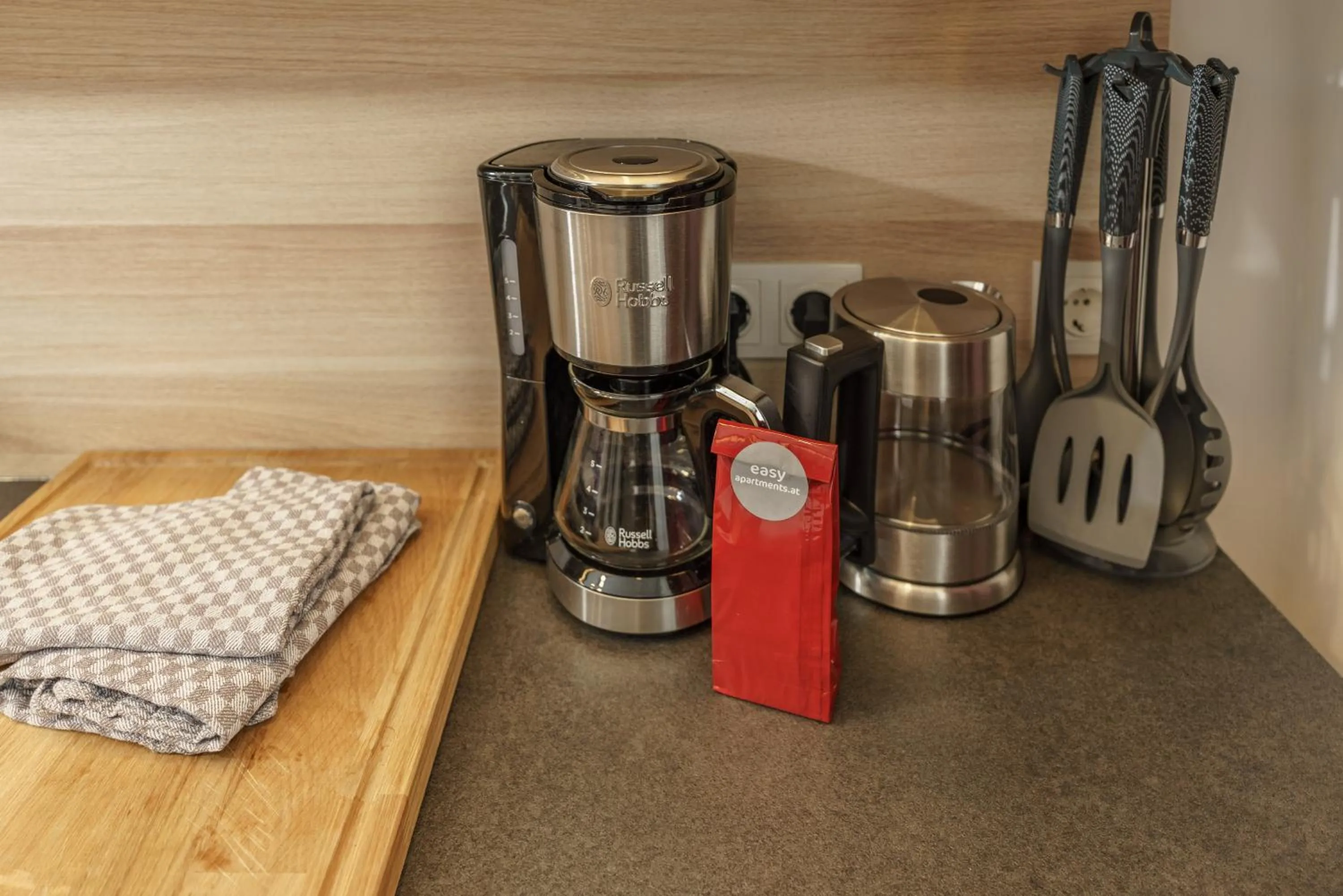 Coffee/tea facilities in Villa Elisa