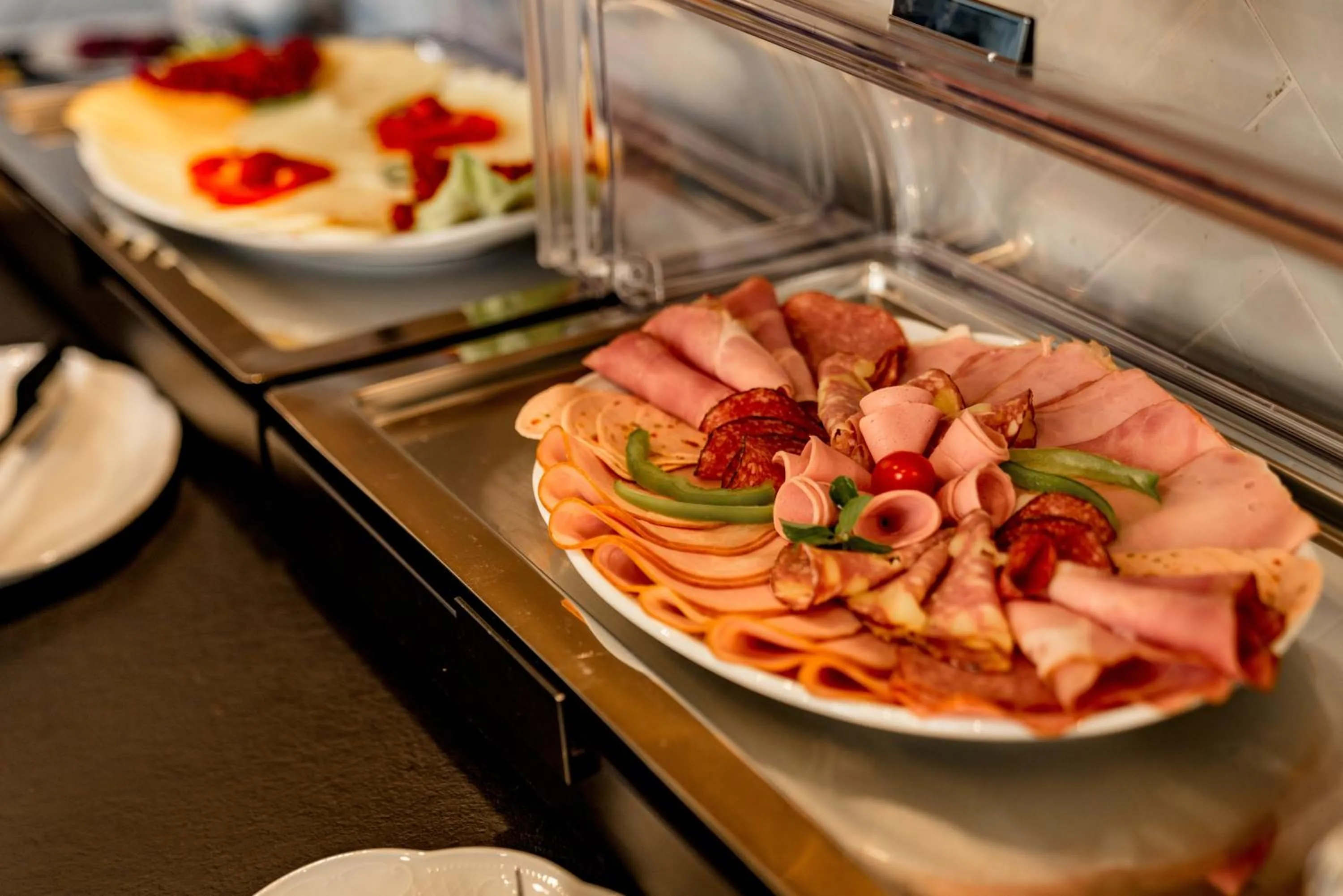 Buffet breakfast in Villa Elisa