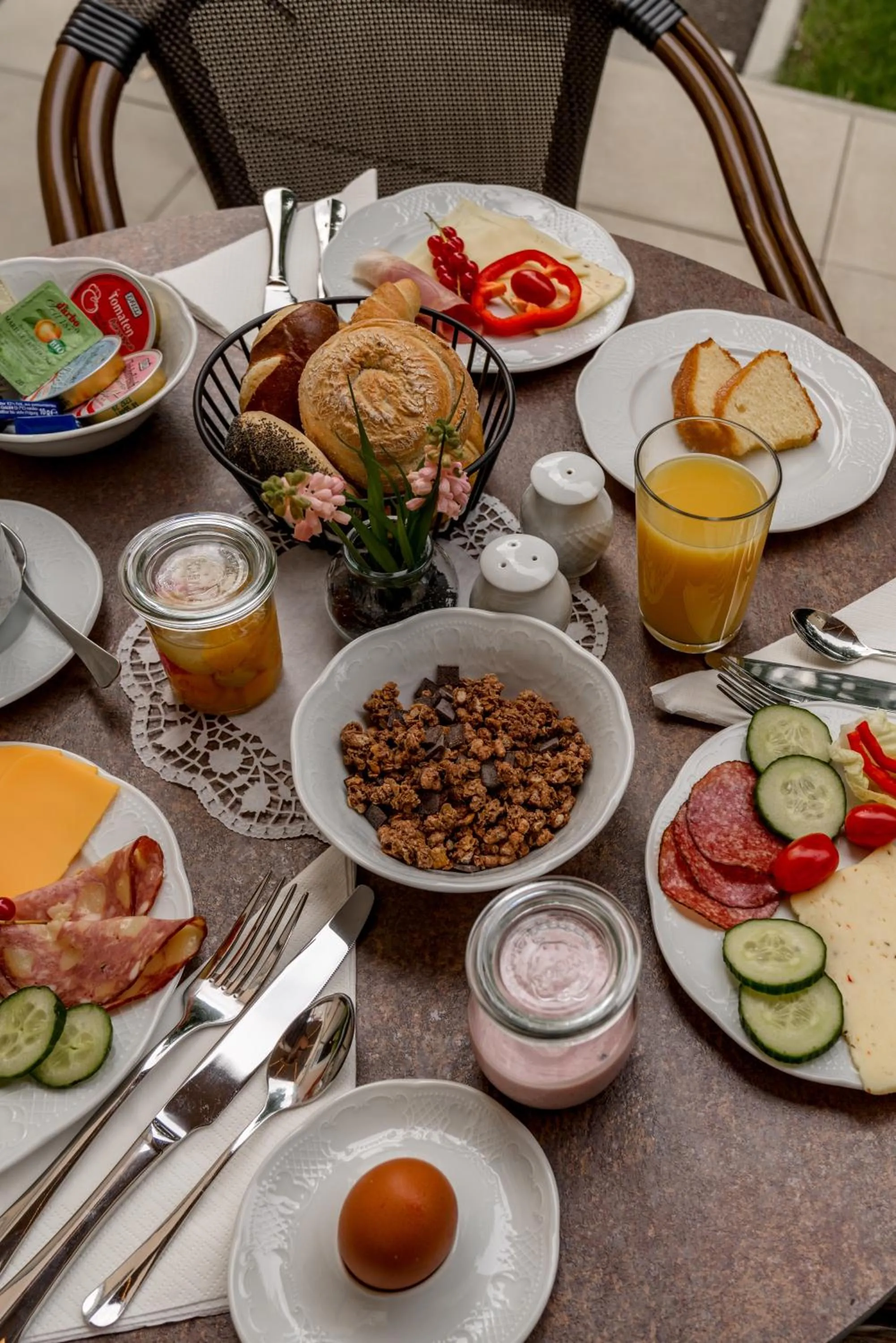 Breakfast in Villa Elisa