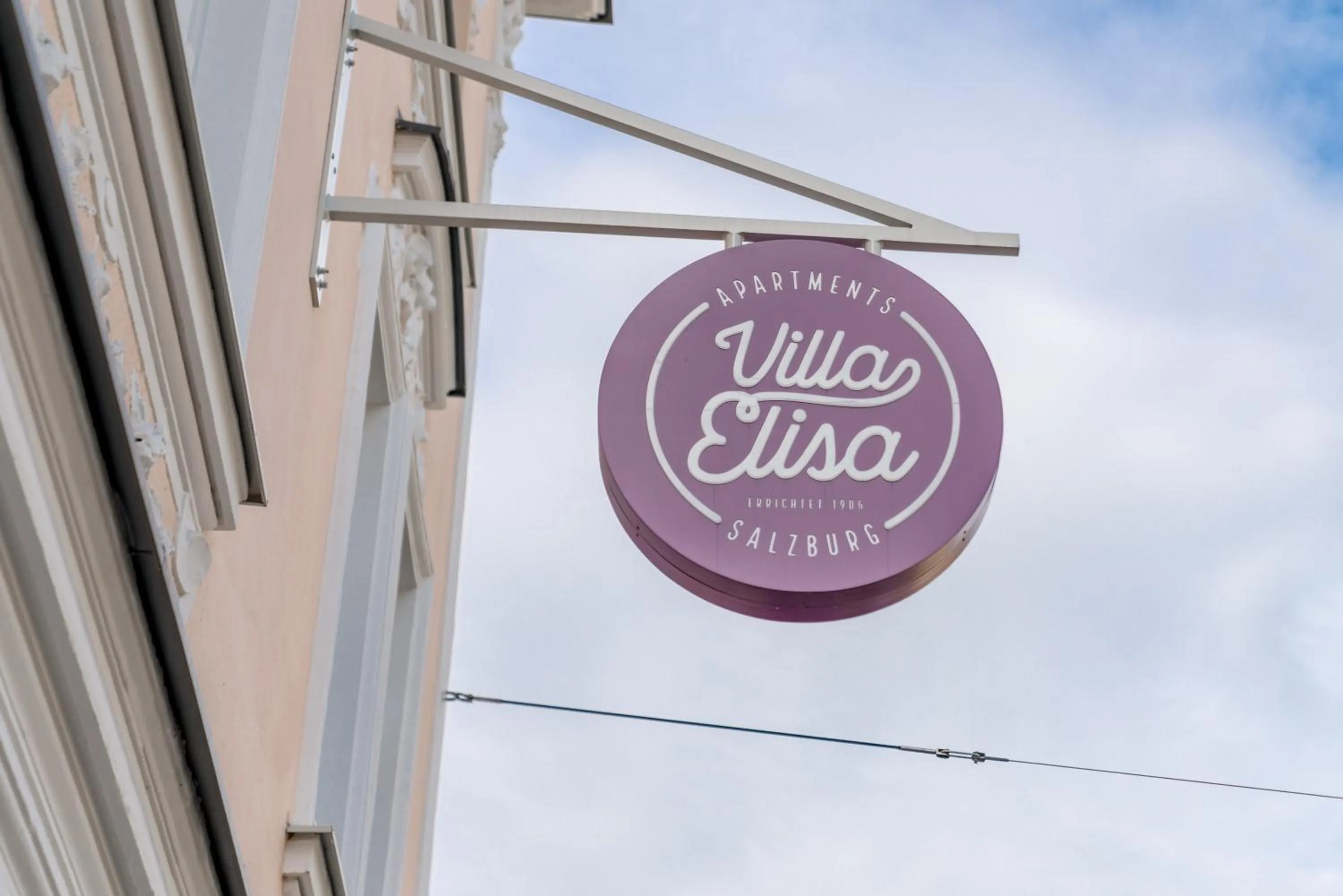 Property building in Villa Elisa