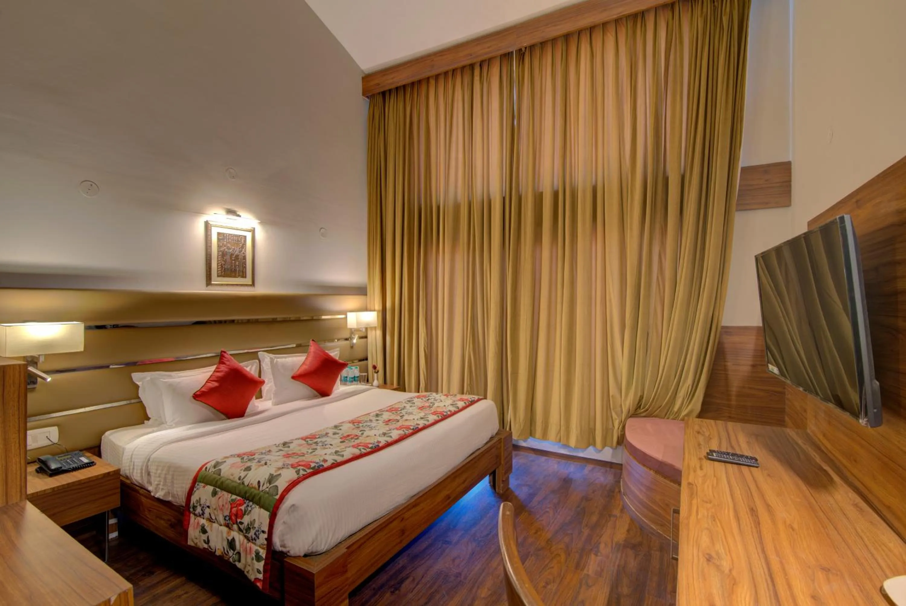 Bedroom, Bed in Tarika Resort & Spa , Chail