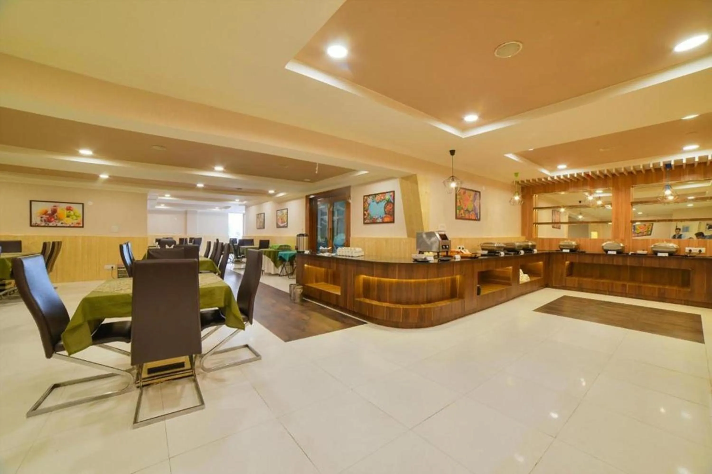 Restaurant/places to eat in Tarika Resort & Spa , Chail