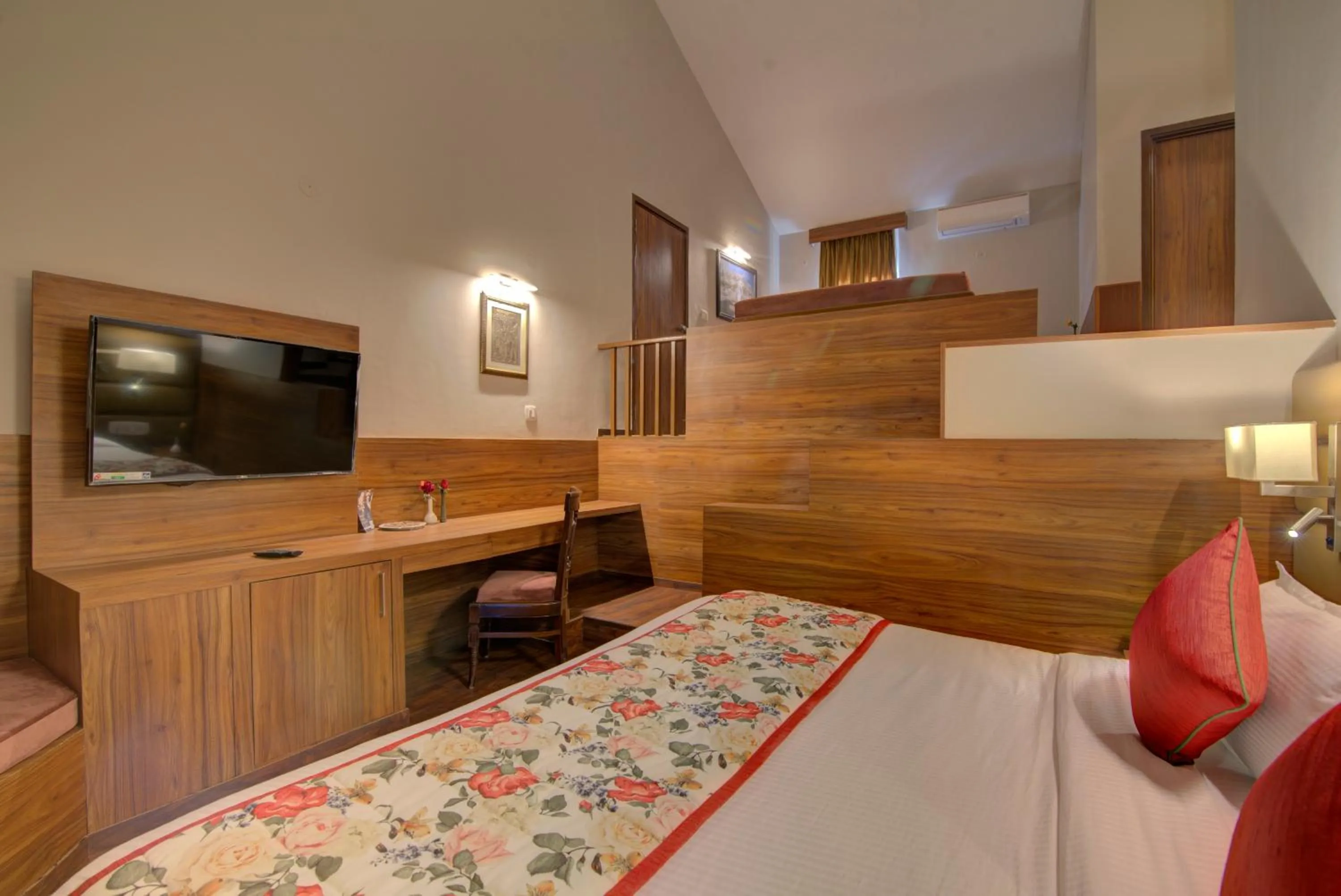 Bedroom, Bed in Tarika Resort & Spa , Chail