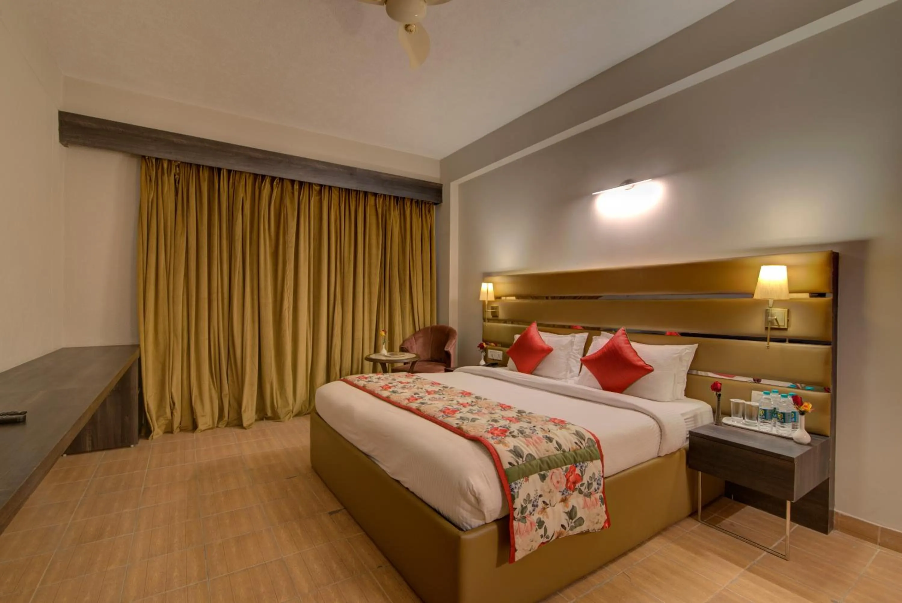 Bedroom, Bed in Tarika Resort & Spa , Chail