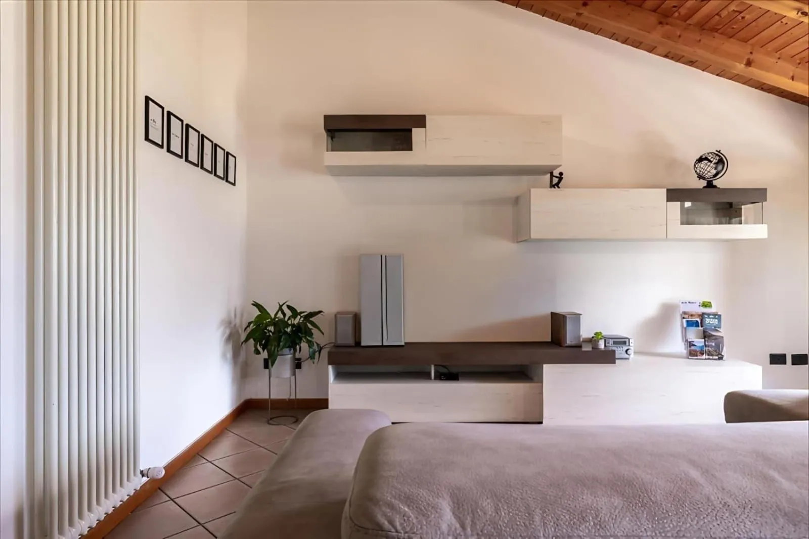 Living room, Bed in Appartamento Al Forte e Appartamento Orizzonte59