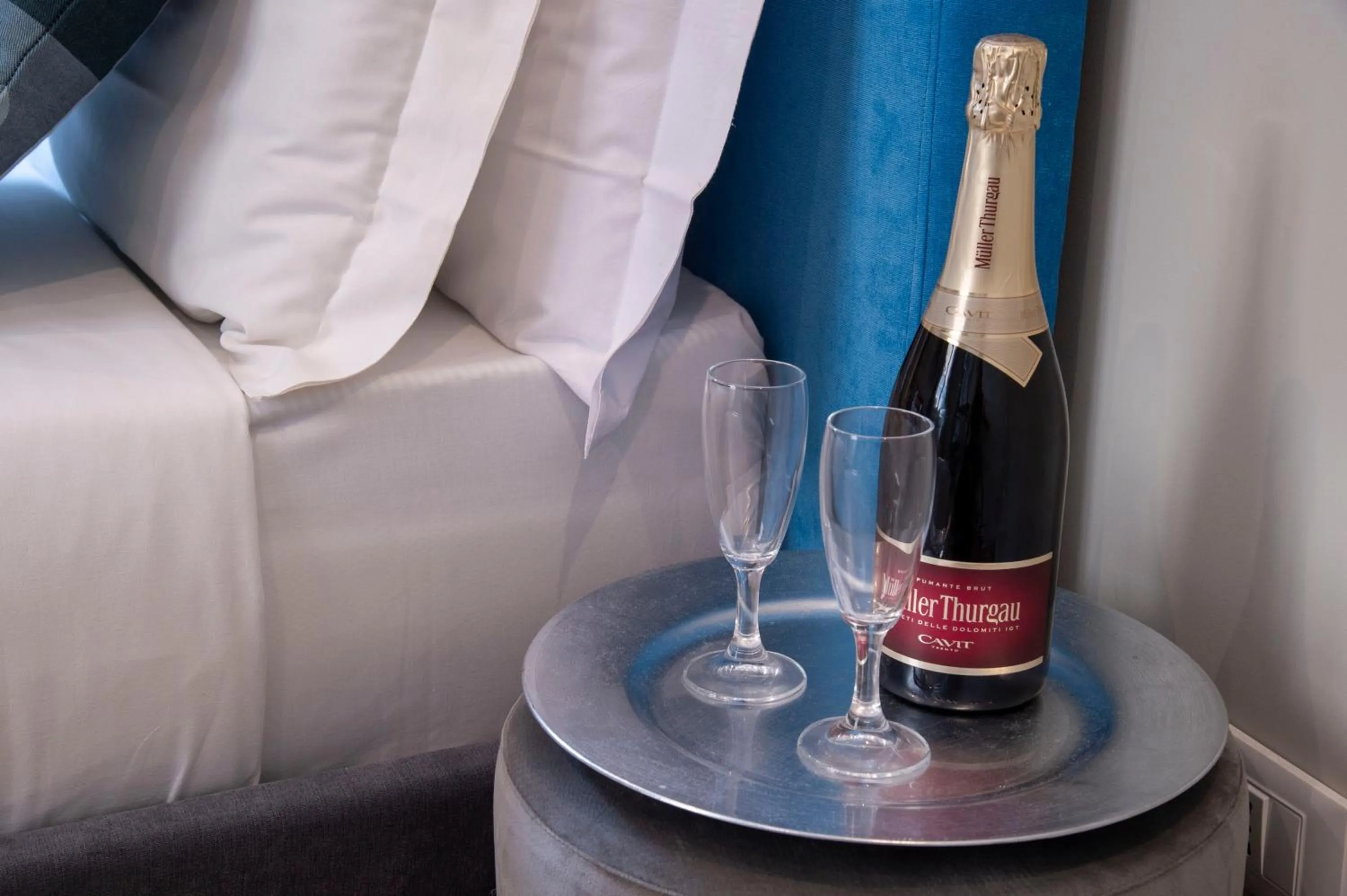 Drinks in AD Suites Tritone