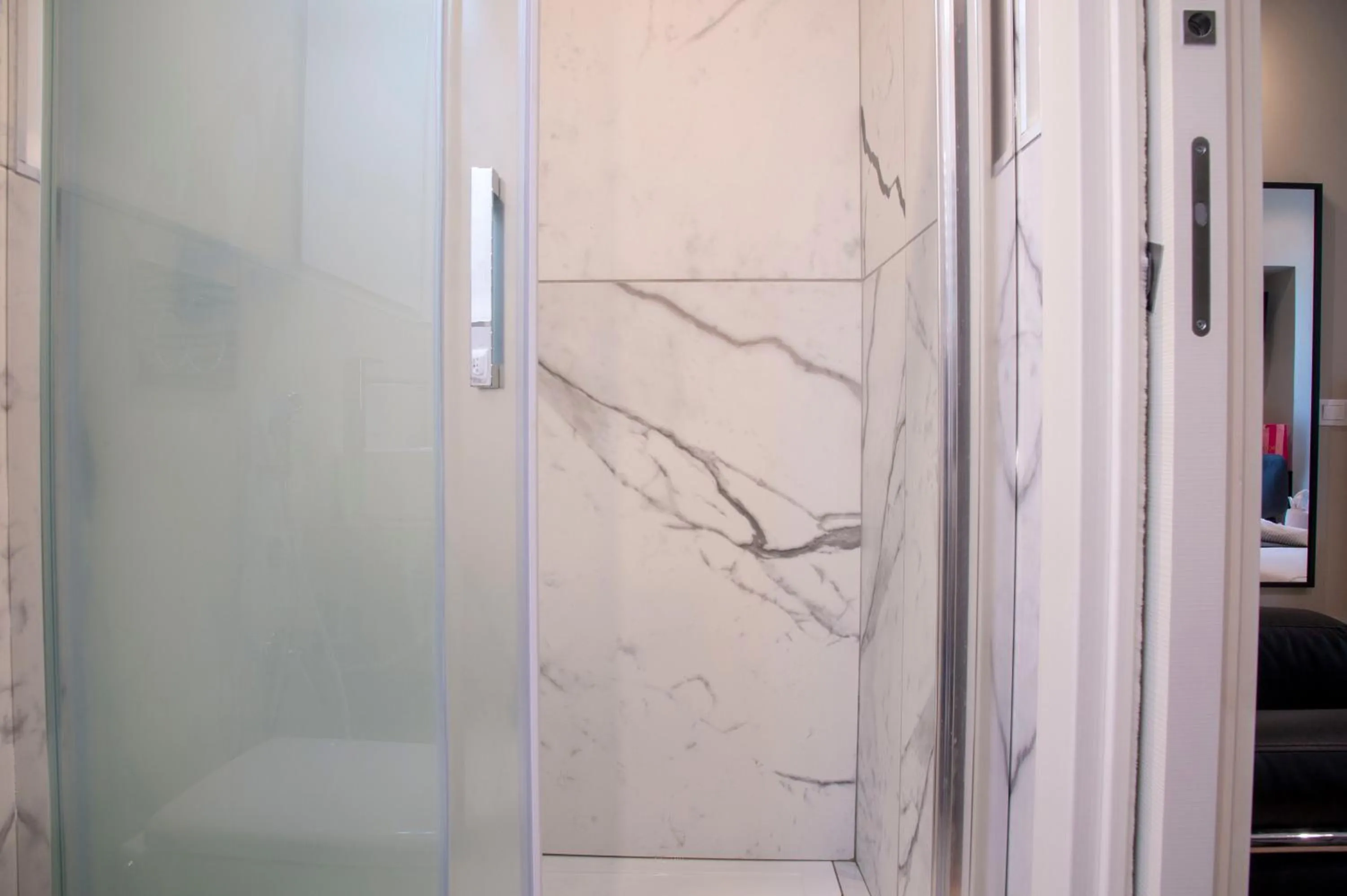 Shower in AD Suites Tritone