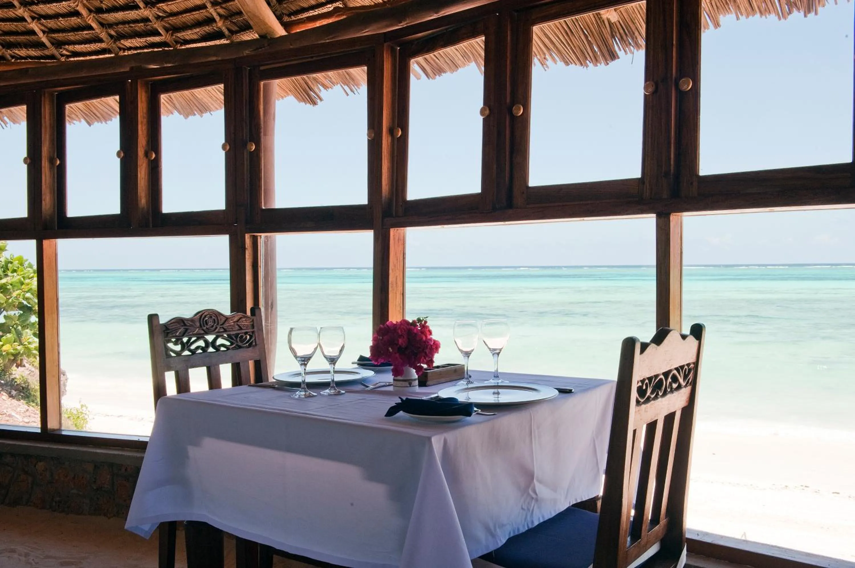 Restaurant/places to eat in Karafuu Beach Resort & Spa