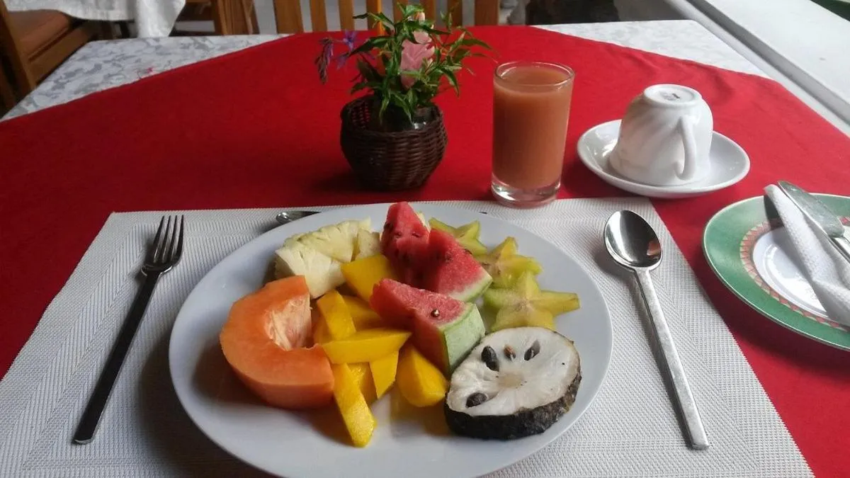 Food and drinks in Villa Rafia