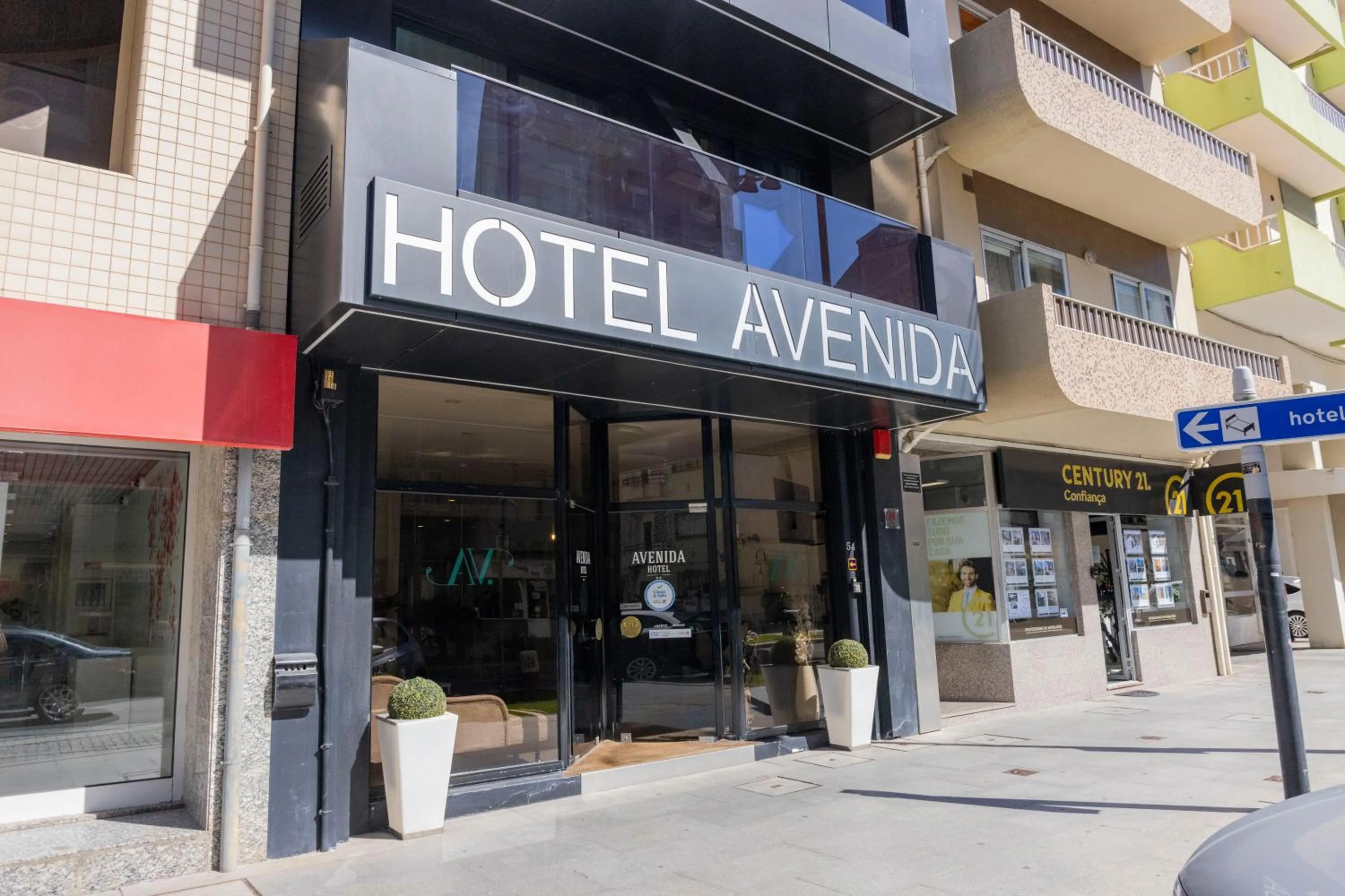 Property building in Hotel Avenida