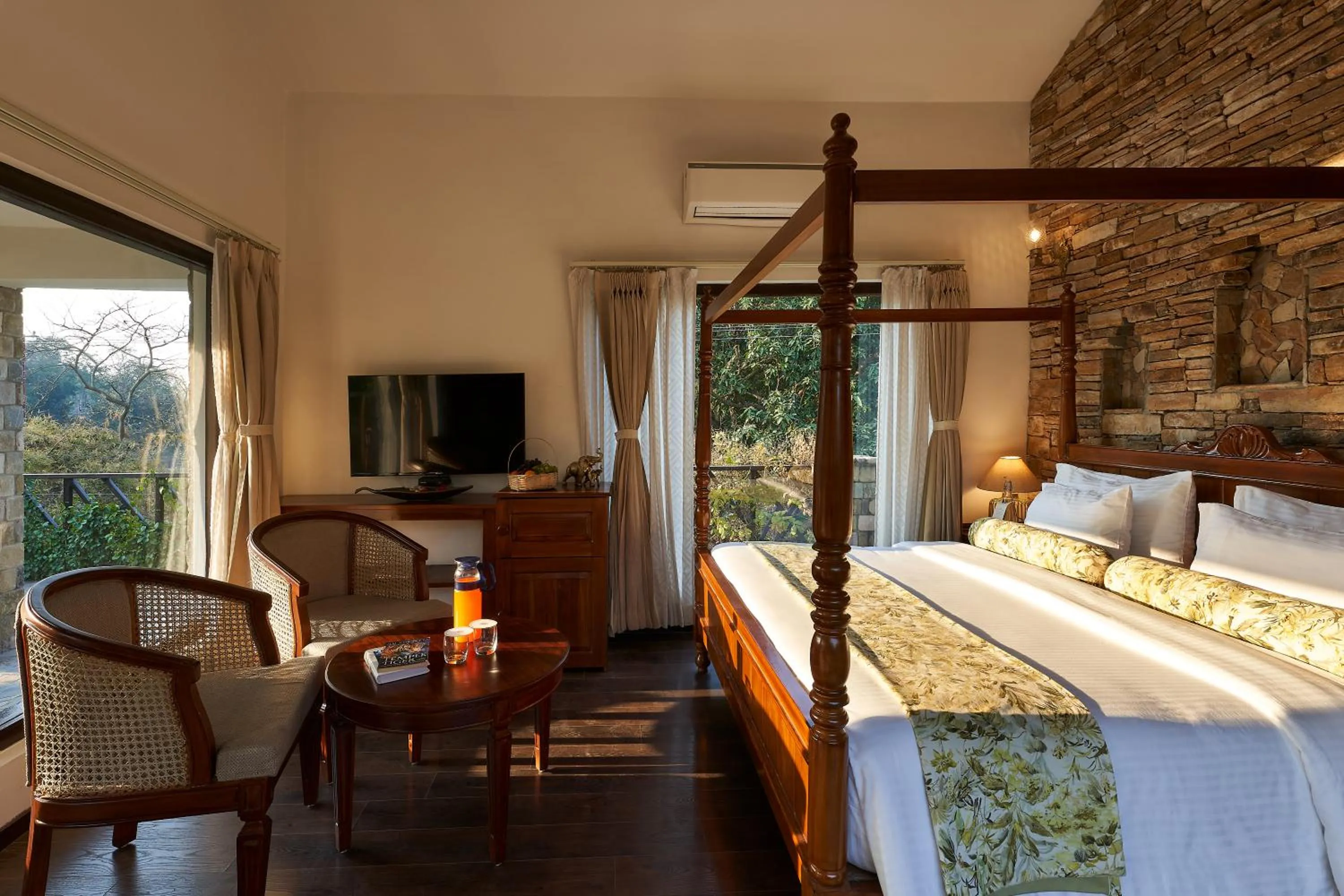 Bedroom, Bed in Tree of Life Vanvilas Riveredge Corbett