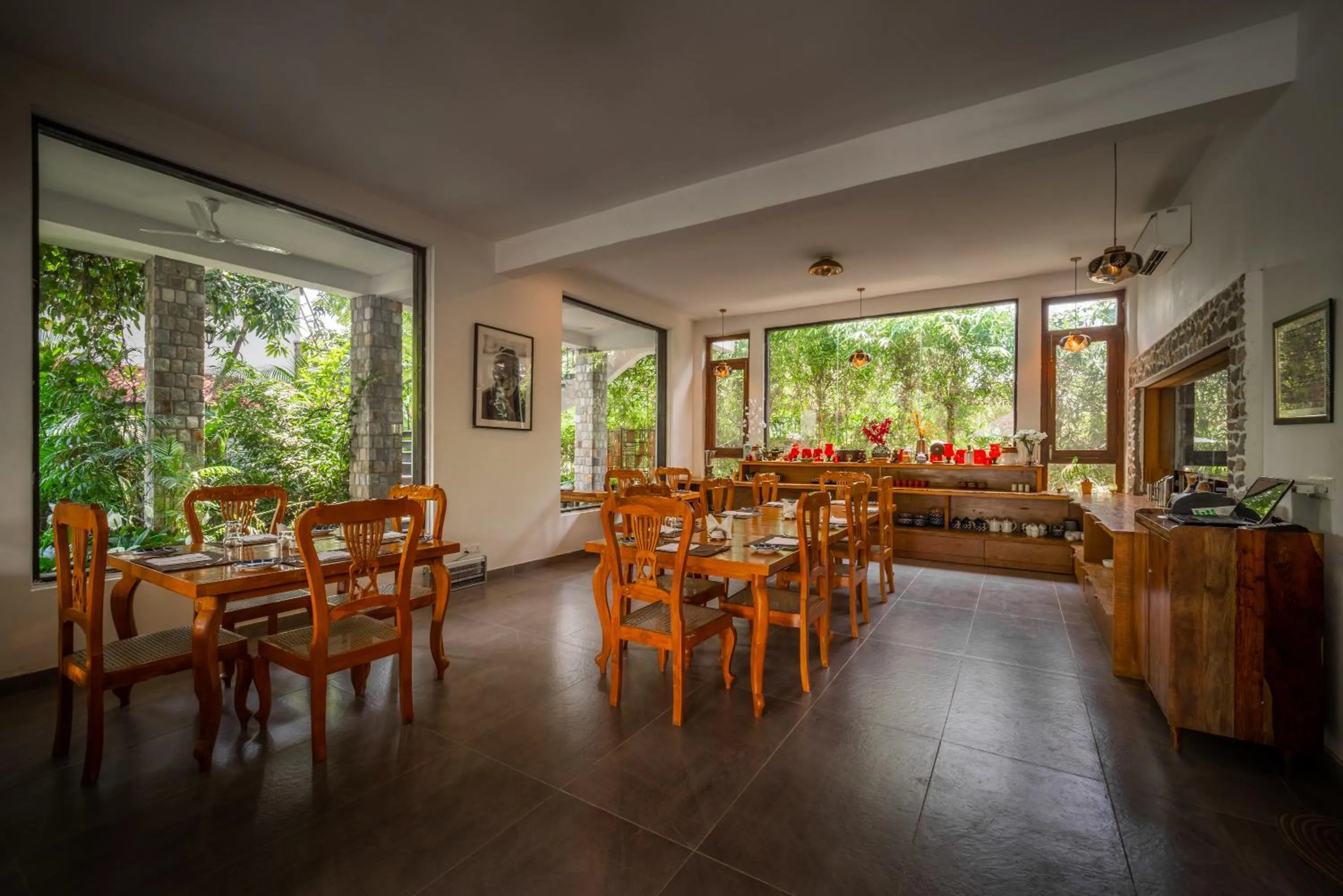 Restaurant/places to eat in Tree of Life Vanvilas Riveredge Corbett