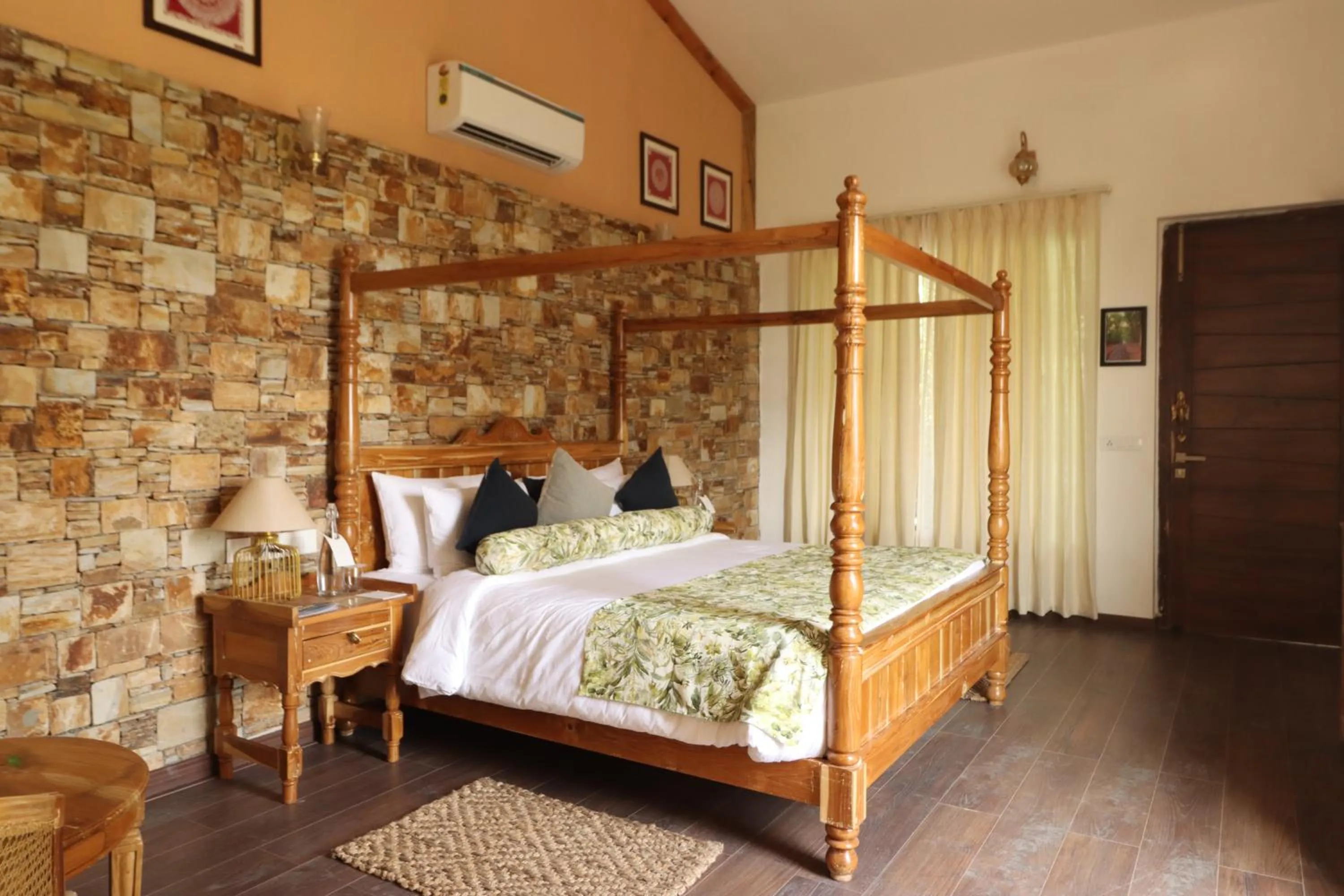 Photo of the whole room, Bed in Tree of Life Vanvilas Riveredge Corbett