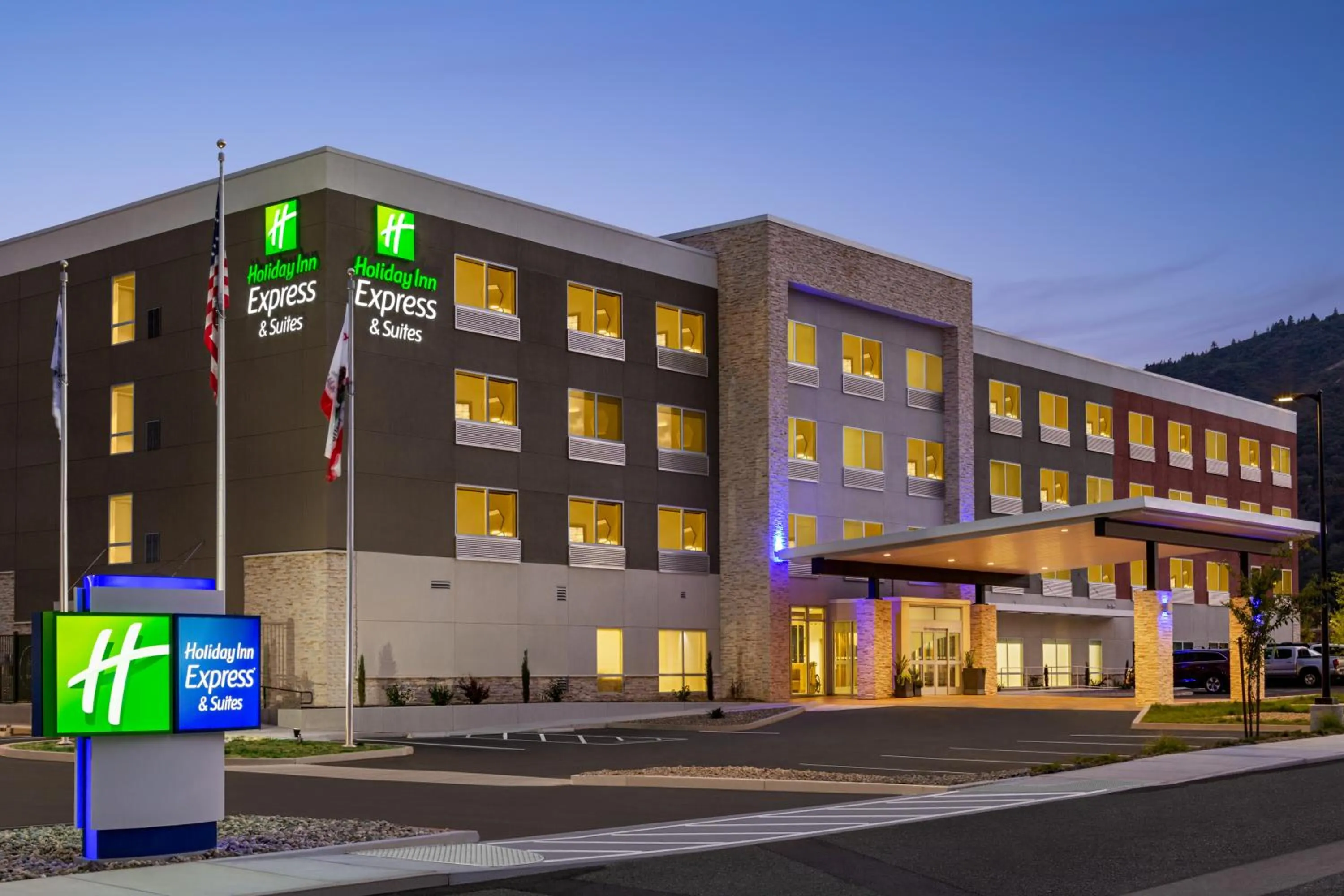 Night in Holiday Inn Express & Suites - Ukiah by IHG