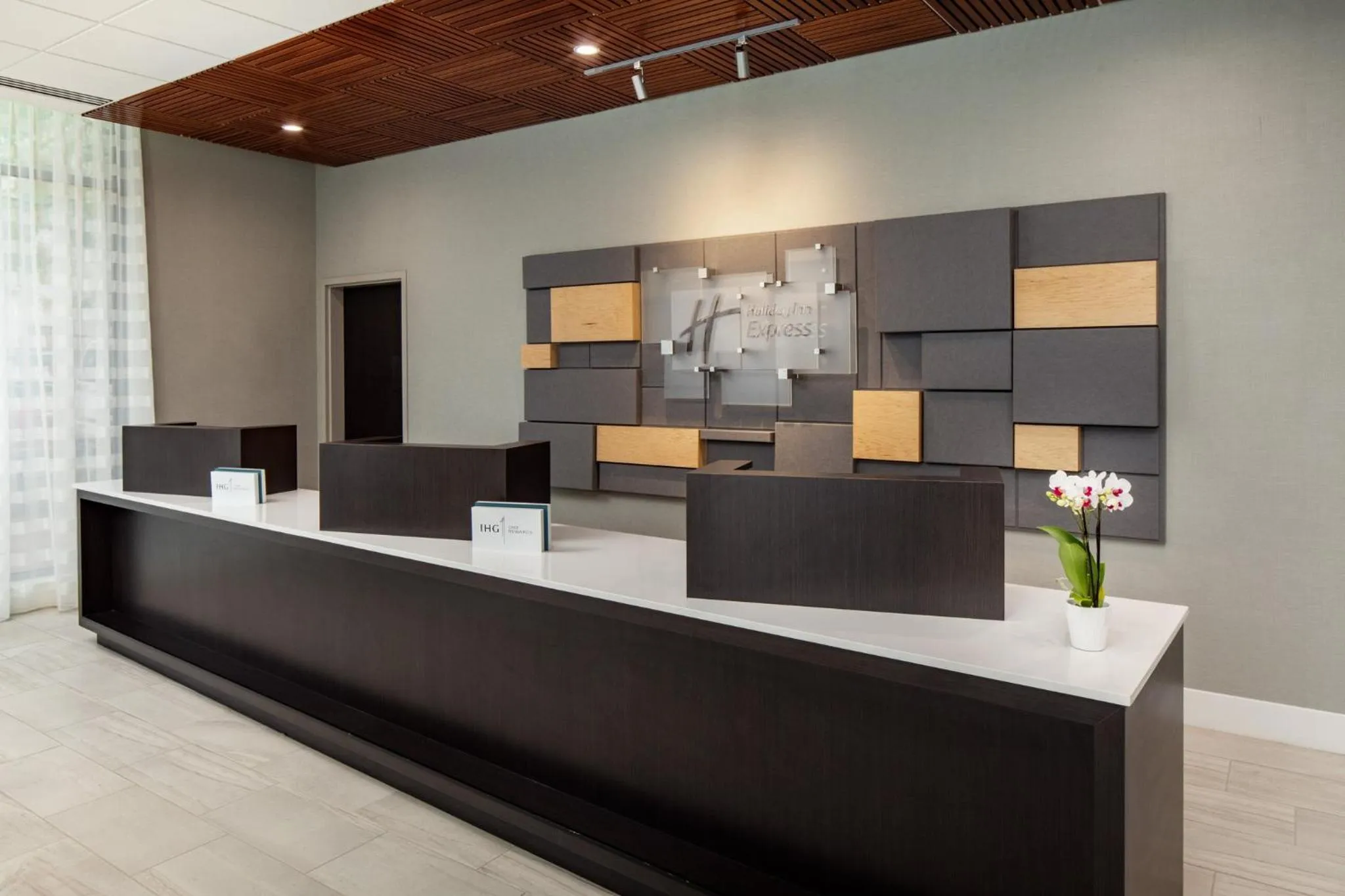 Property building in Holiday Inn Express Washington DC Downtown by IHG