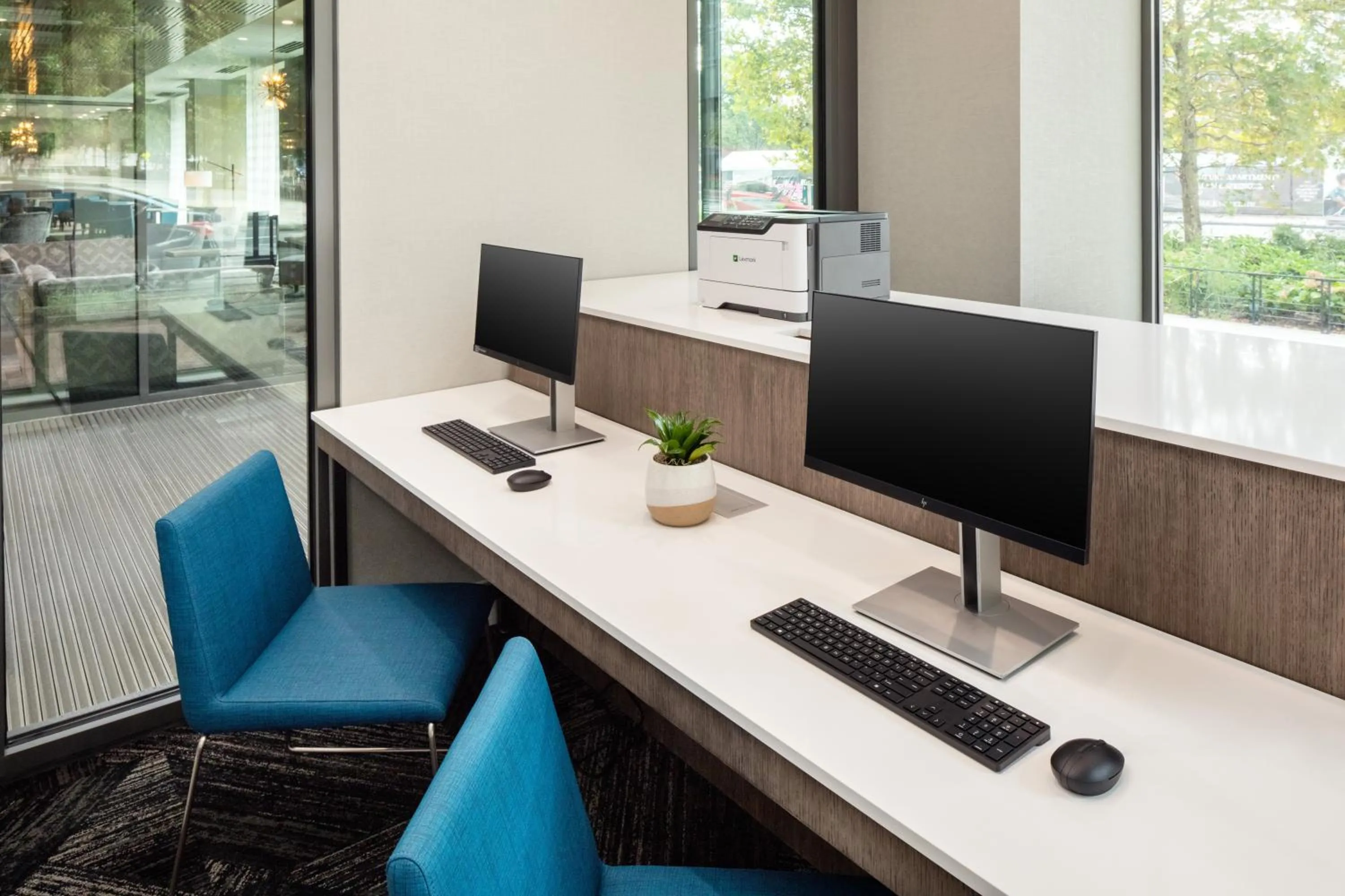 Business facilities in Holiday Inn Express Washington DC Downtown by IHG