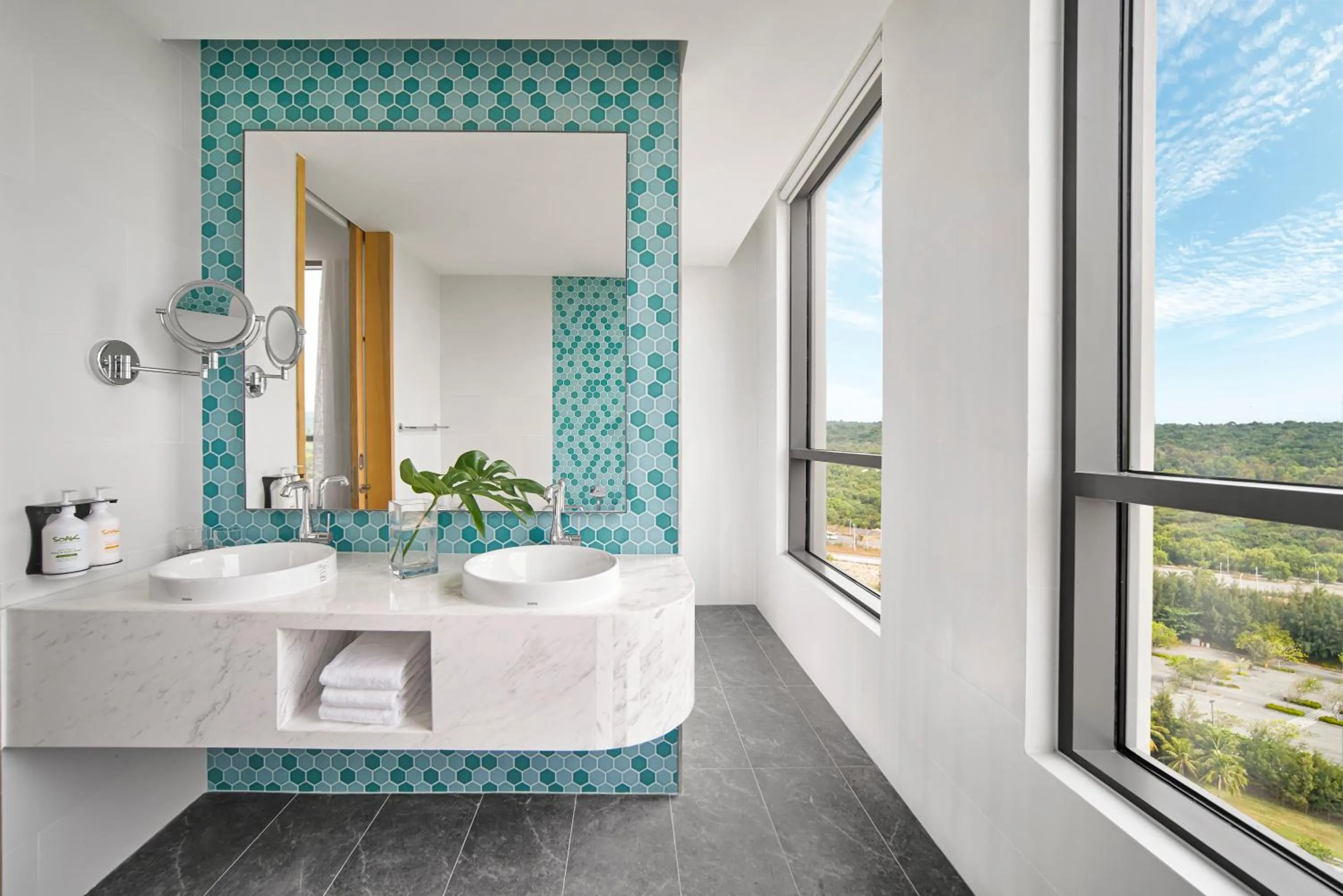 Bathroom in Holiday Inn Resort Ho Tram Beach by IHG