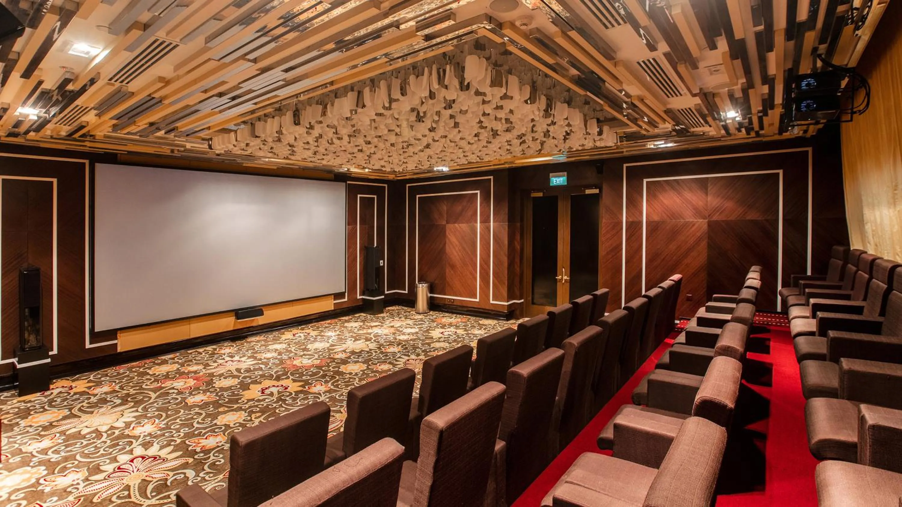 Meeting/conference room in Holiday Inn Resort Ho Tram Beach by IHG