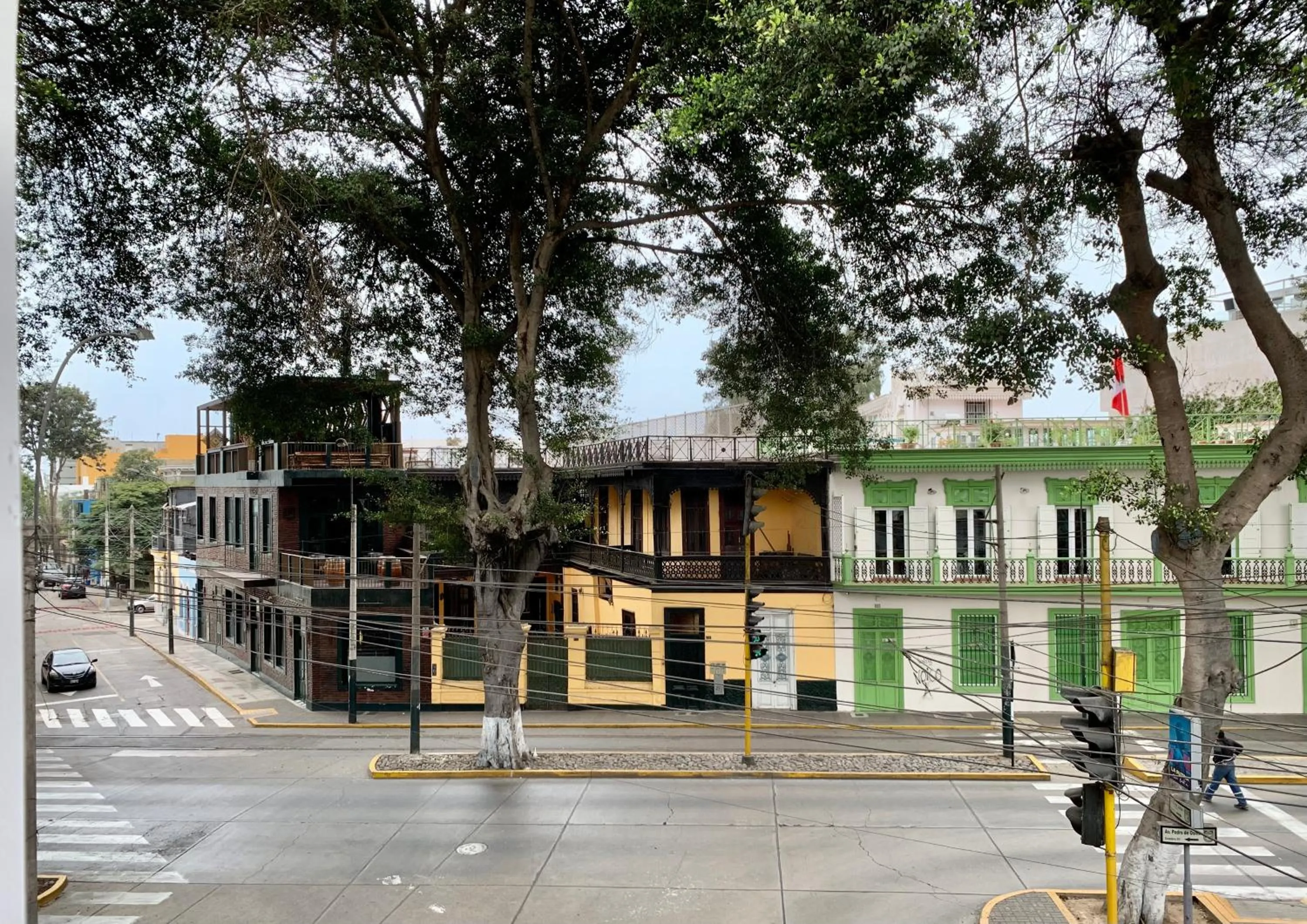 Property building in Primera Parada By Wynwood House