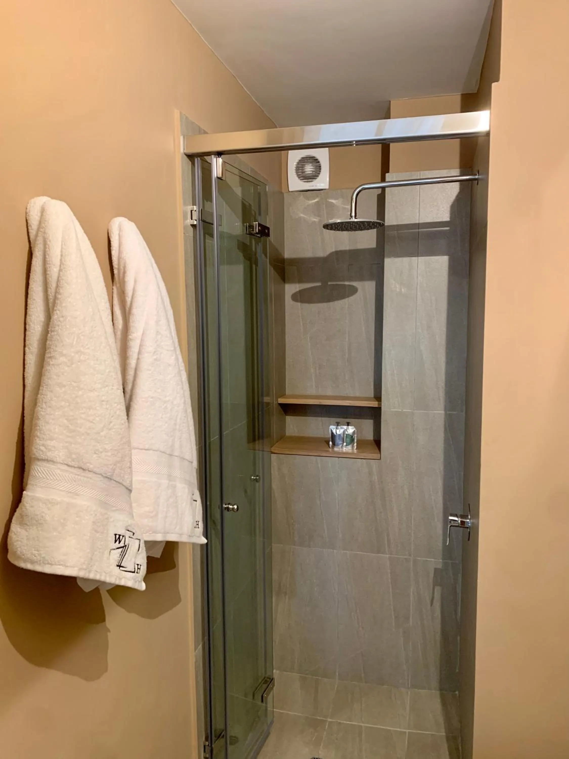 Bathroom in Primera Parada By Wynwood House