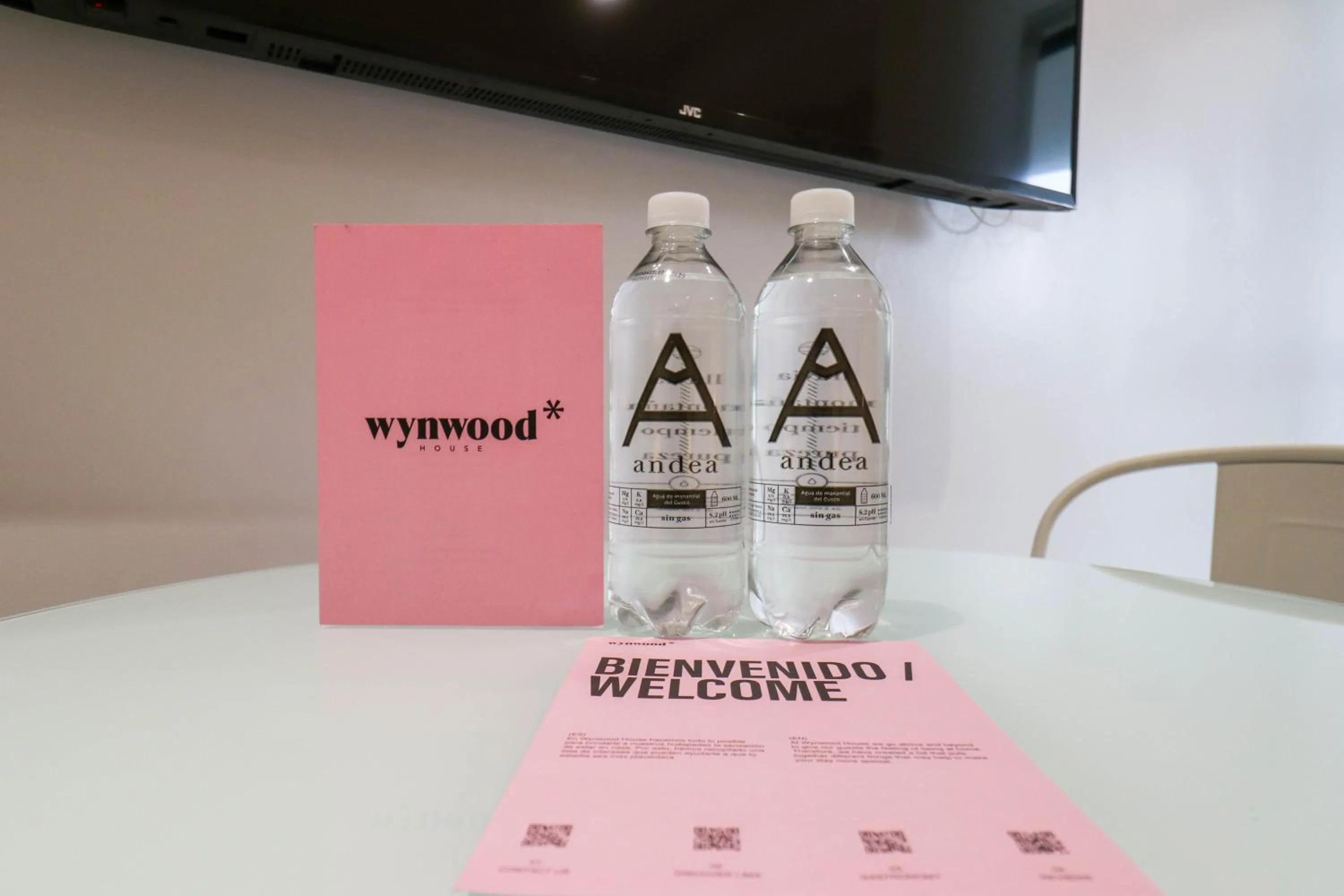 Certificate/Award in Primera Parada By Wynwood House