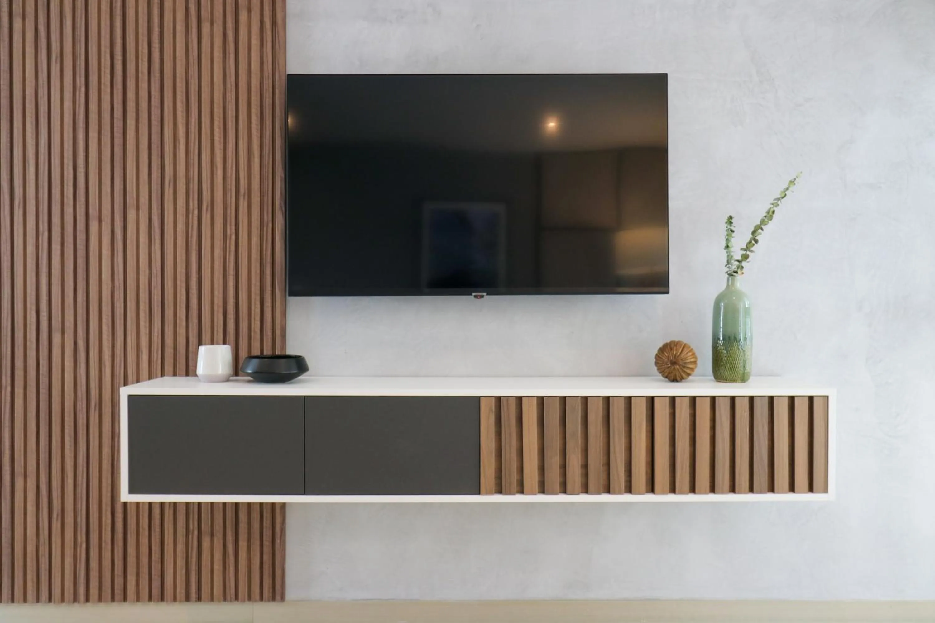 TV and multimedia in Primera Parada By Wynwood House