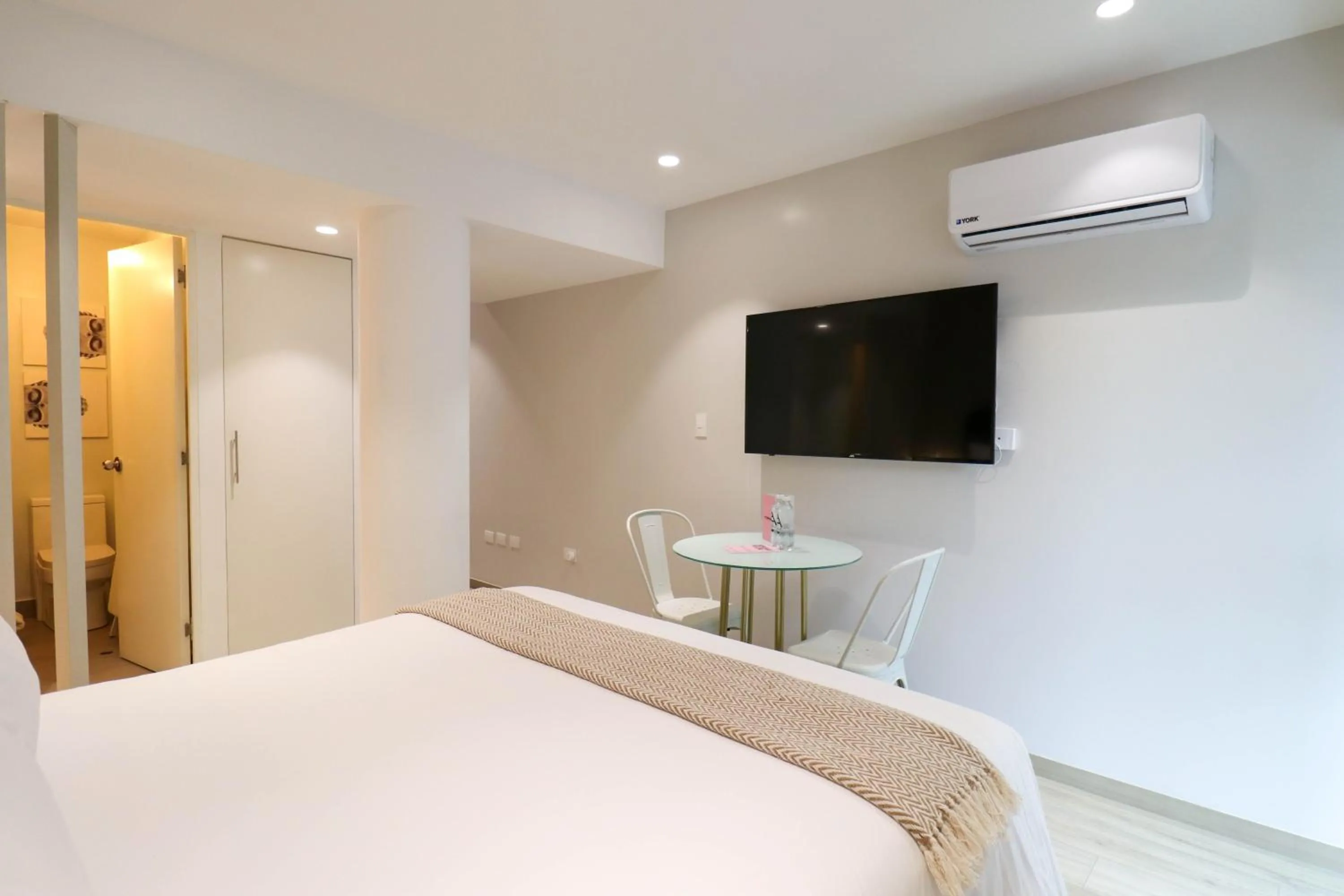 Bedroom, Bed in Primera Parada By Wynwood House