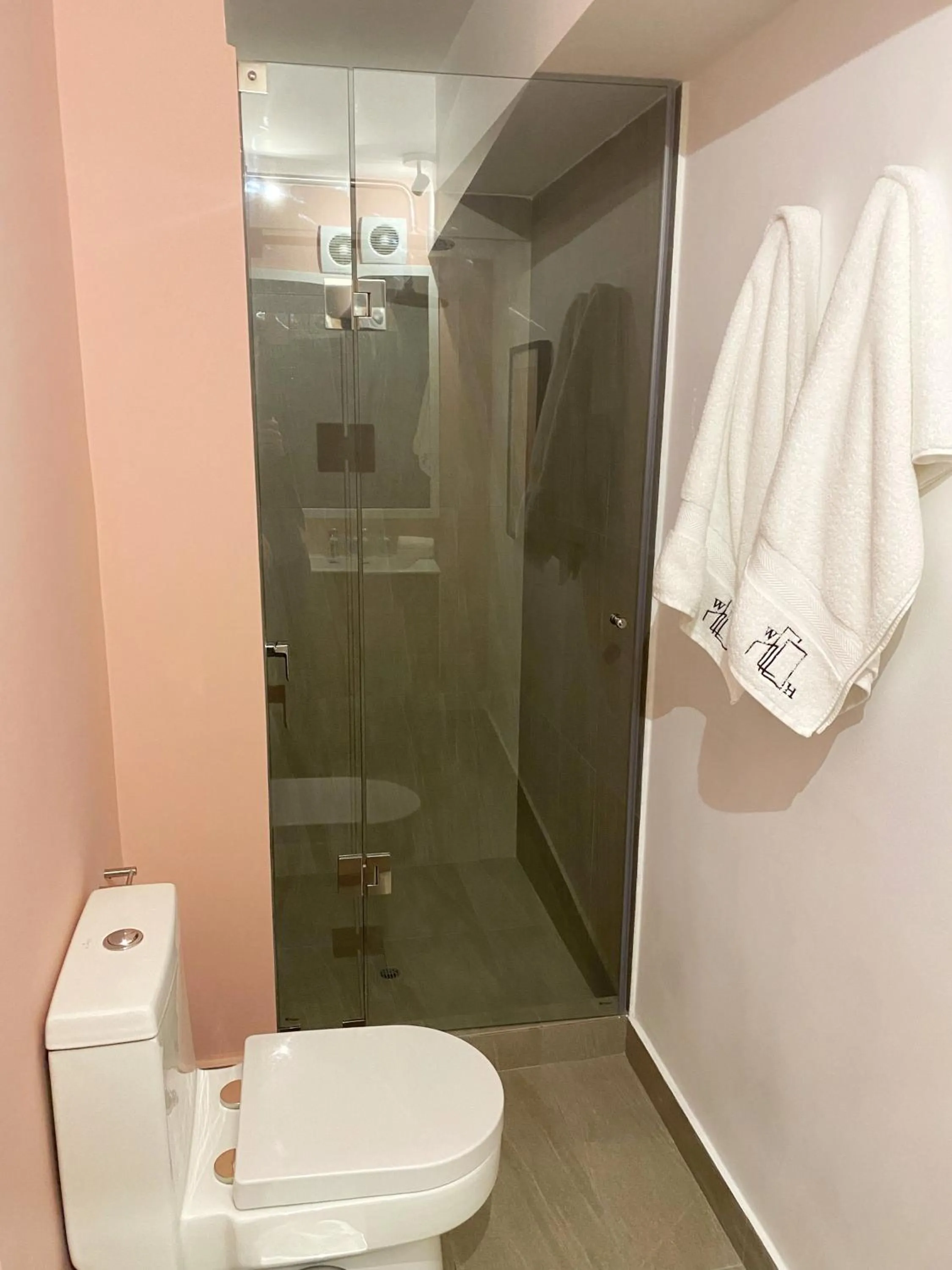 Bathroom in Primera Parada By Wynwood House