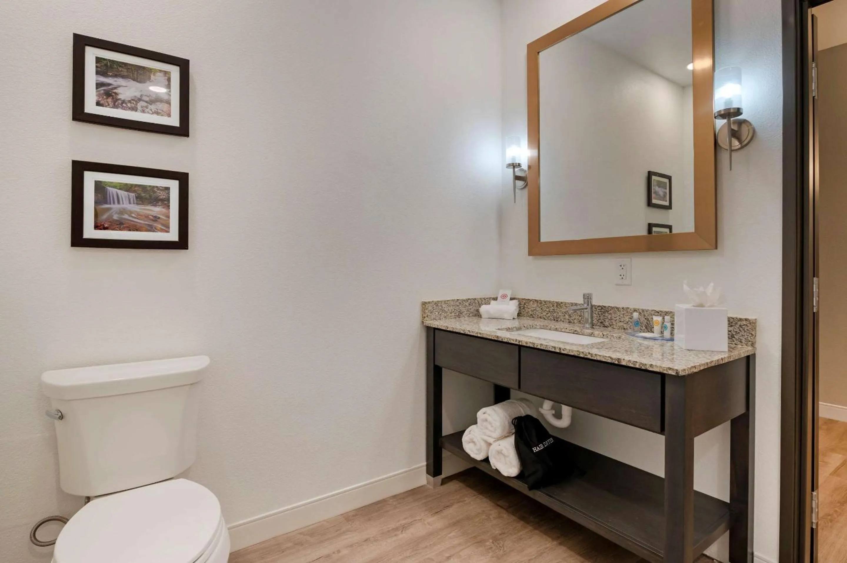 Bathroom in Comfort Suites Cincinnati University - Downtown