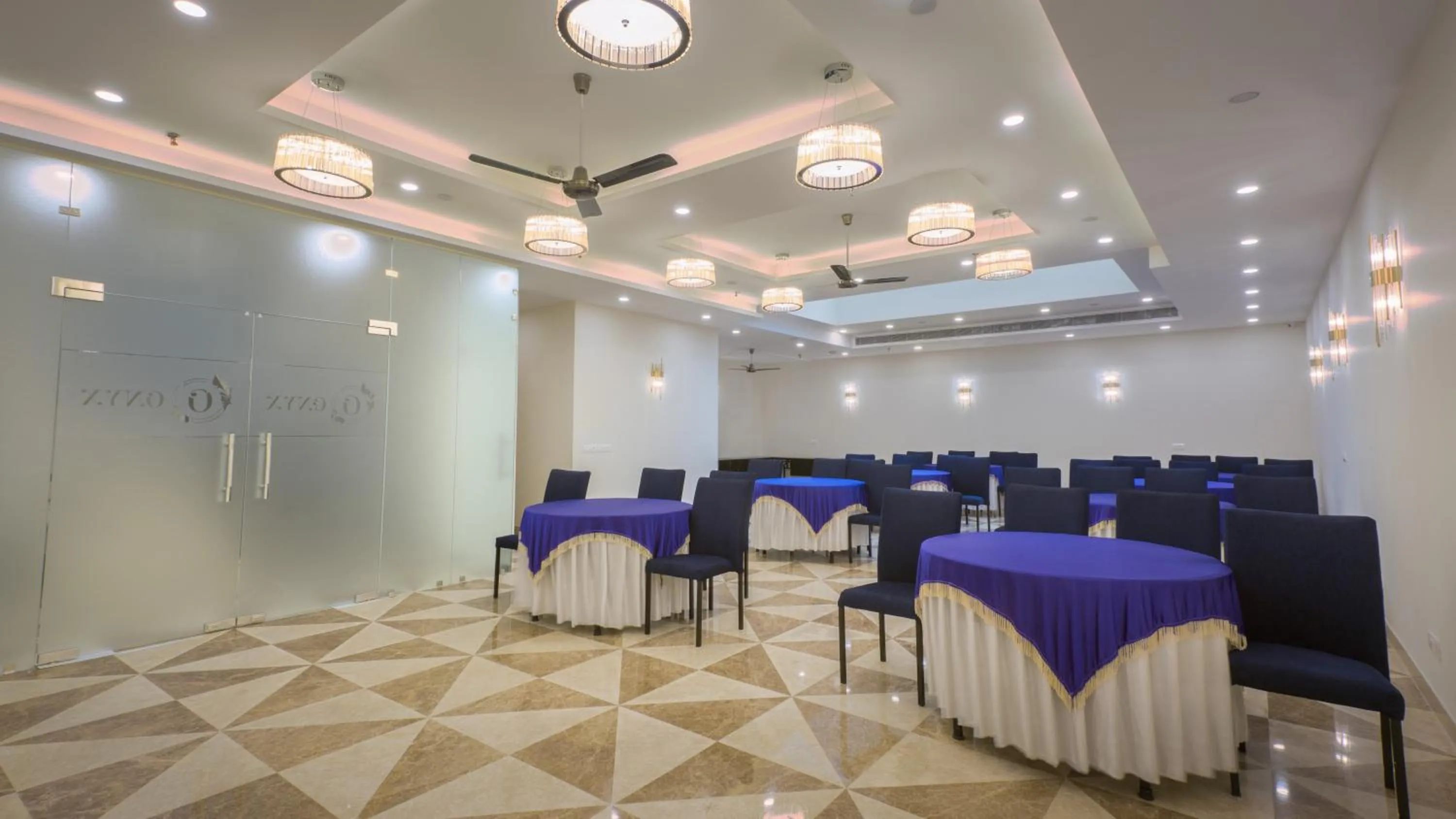 Business facilities in Comfort Inn Dhaliwals, Gurgaon