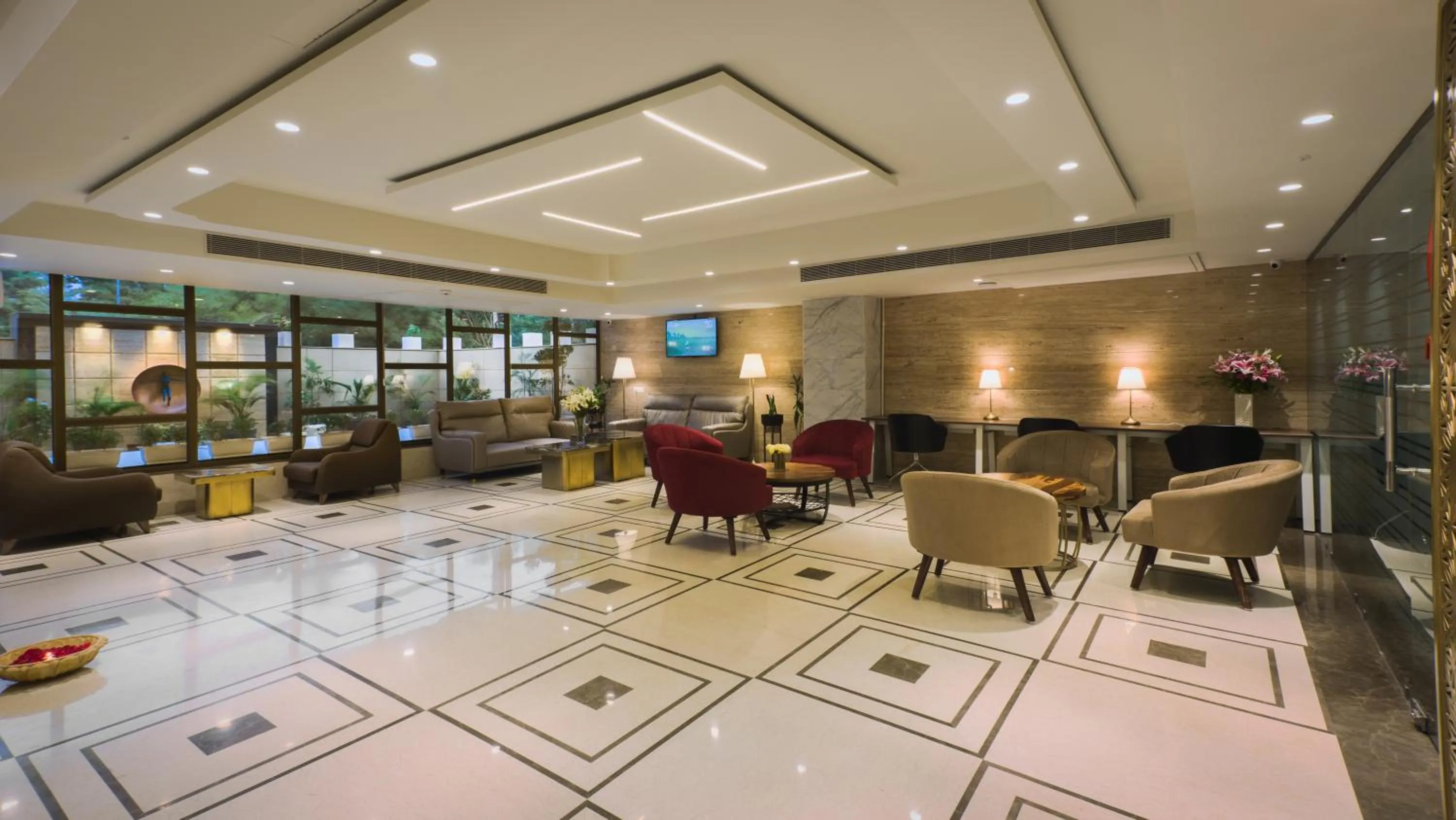 Lobby or reception in Comfort Inn Dhaliwals, Gurgaon